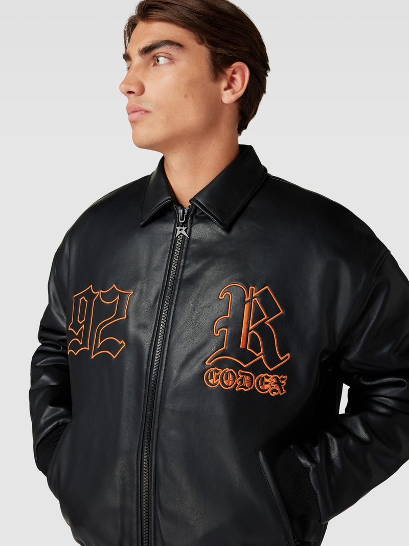 Jacke in Leder-Optik in schwarz
