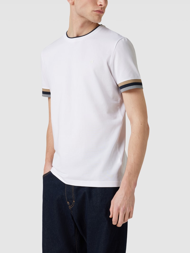 T-Shirt mit Kontraststreifen in weiß