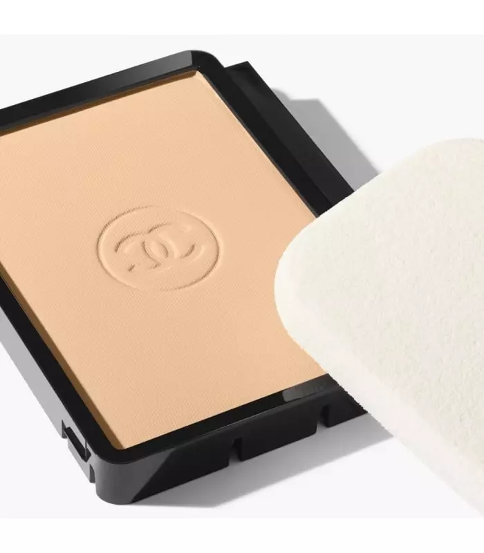 CHANEL ULTRA LE TEINT TEINT COMPACT HAUTE TENUE ULTRA CONFORT – FINI ZÉRO DÉFAUT Recharge