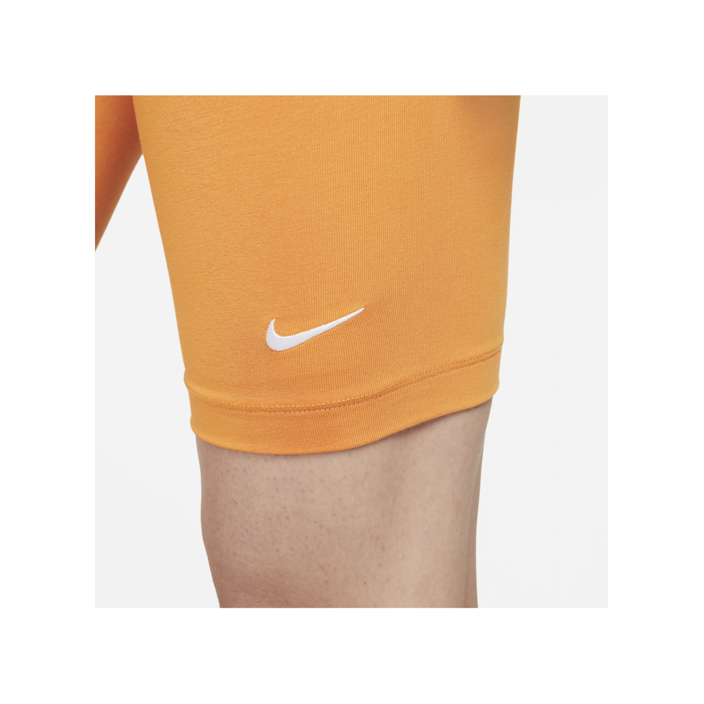 Nike Essential Biker Short Damen Orange Weiss F738