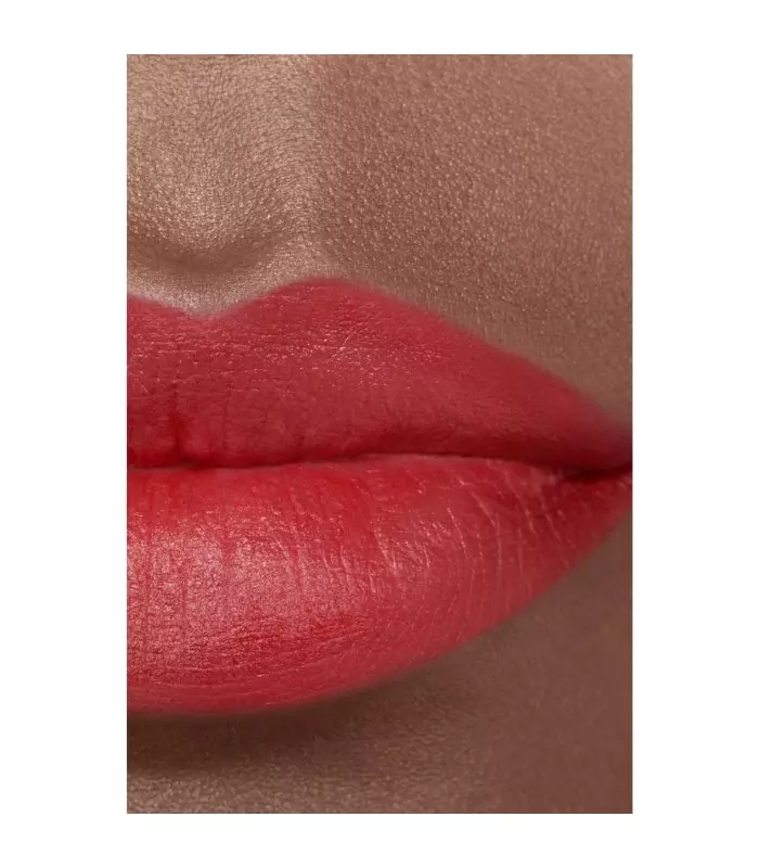 ROUGE ALLURE VELVET Le Rouge Velours Lumineux