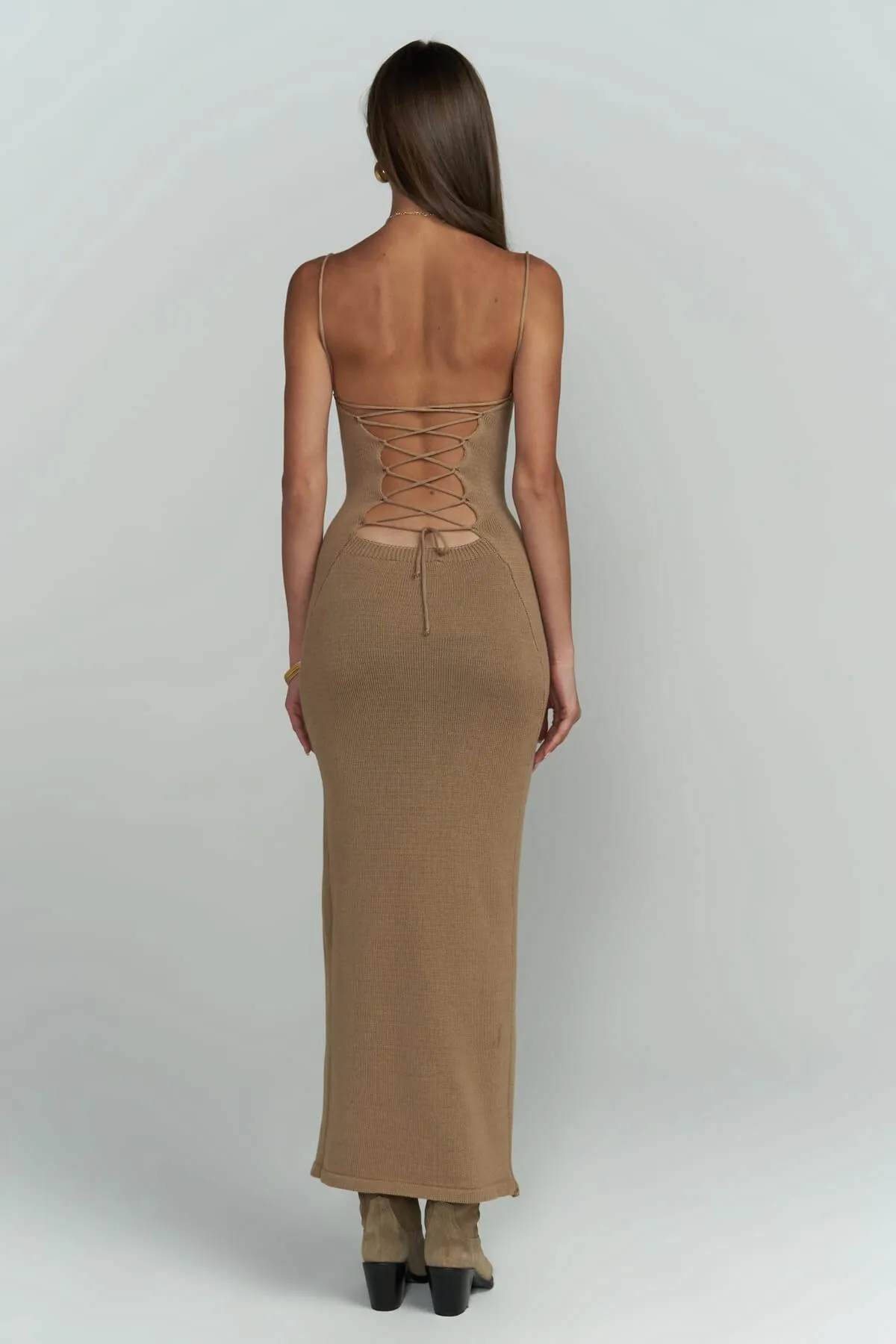 BOHEMAİ  Rückenfreies Strickkleid „Cintia“ aus Nerz