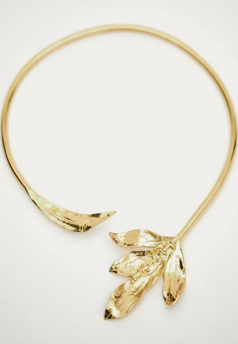 Gargantilla Massimo Dutti con detalle de flor - Collar