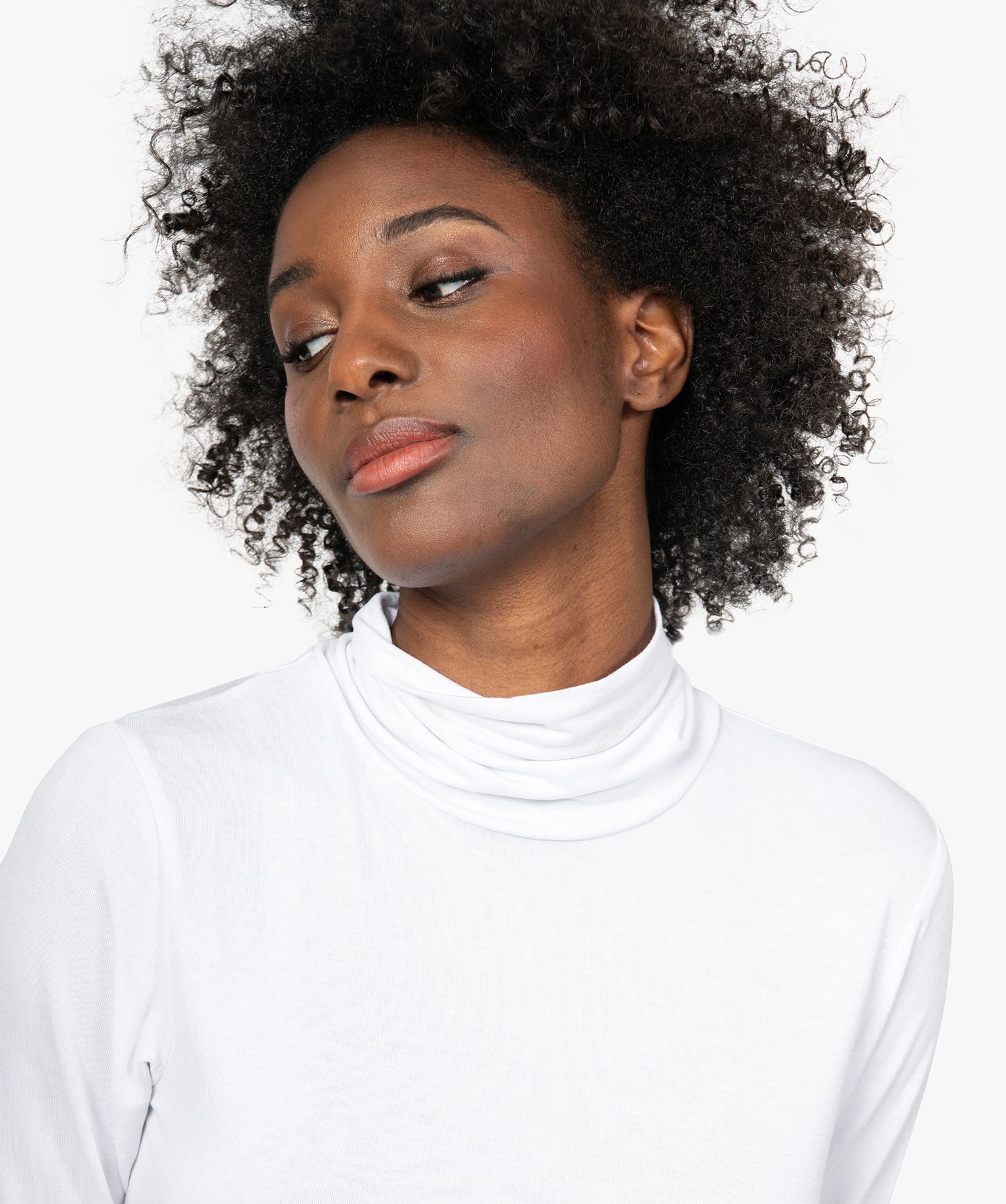 Tee-shirt femme uni avec col roulé et manches longues blanc | GEMO