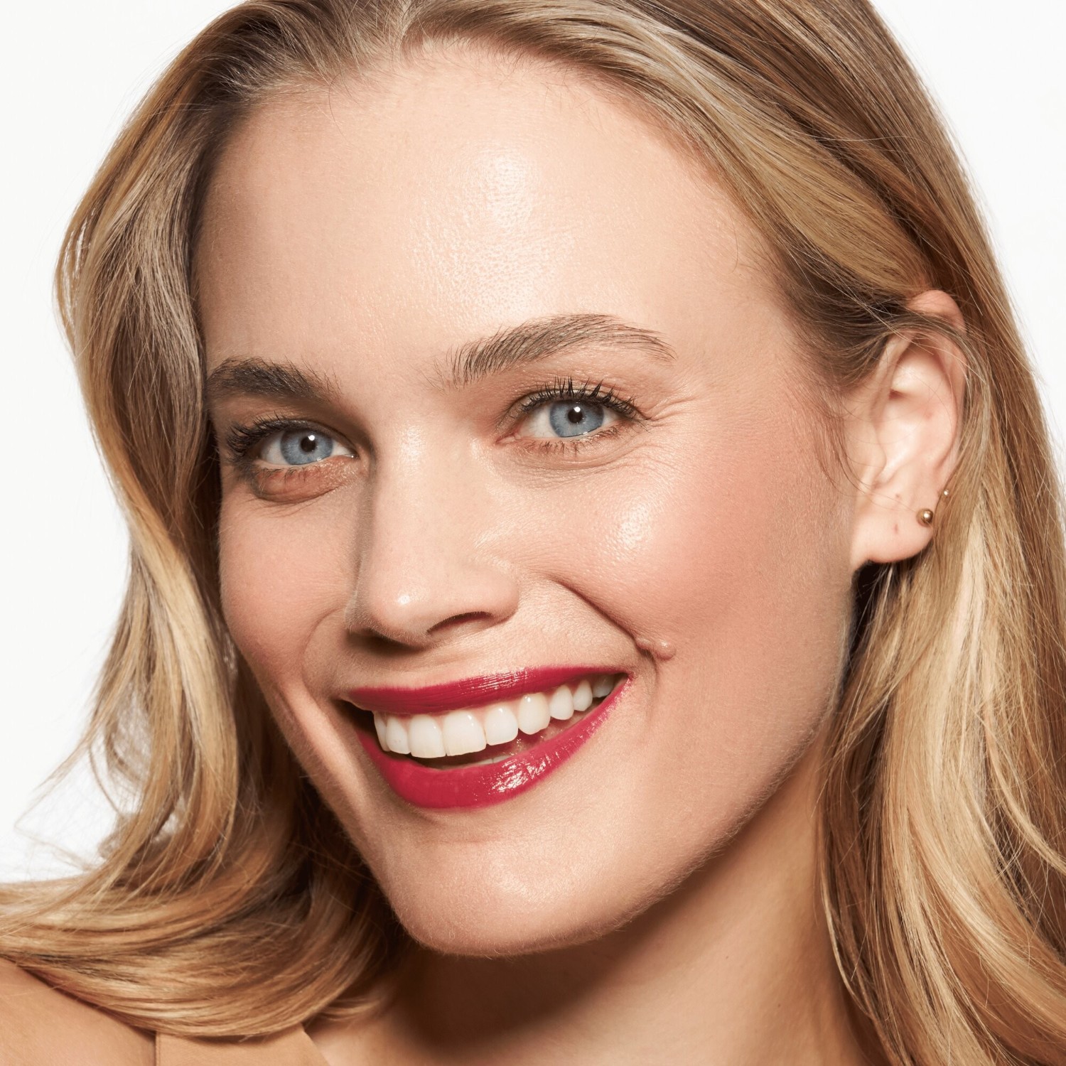 Szminka Catrice Shine Bomb Lip Lacquer