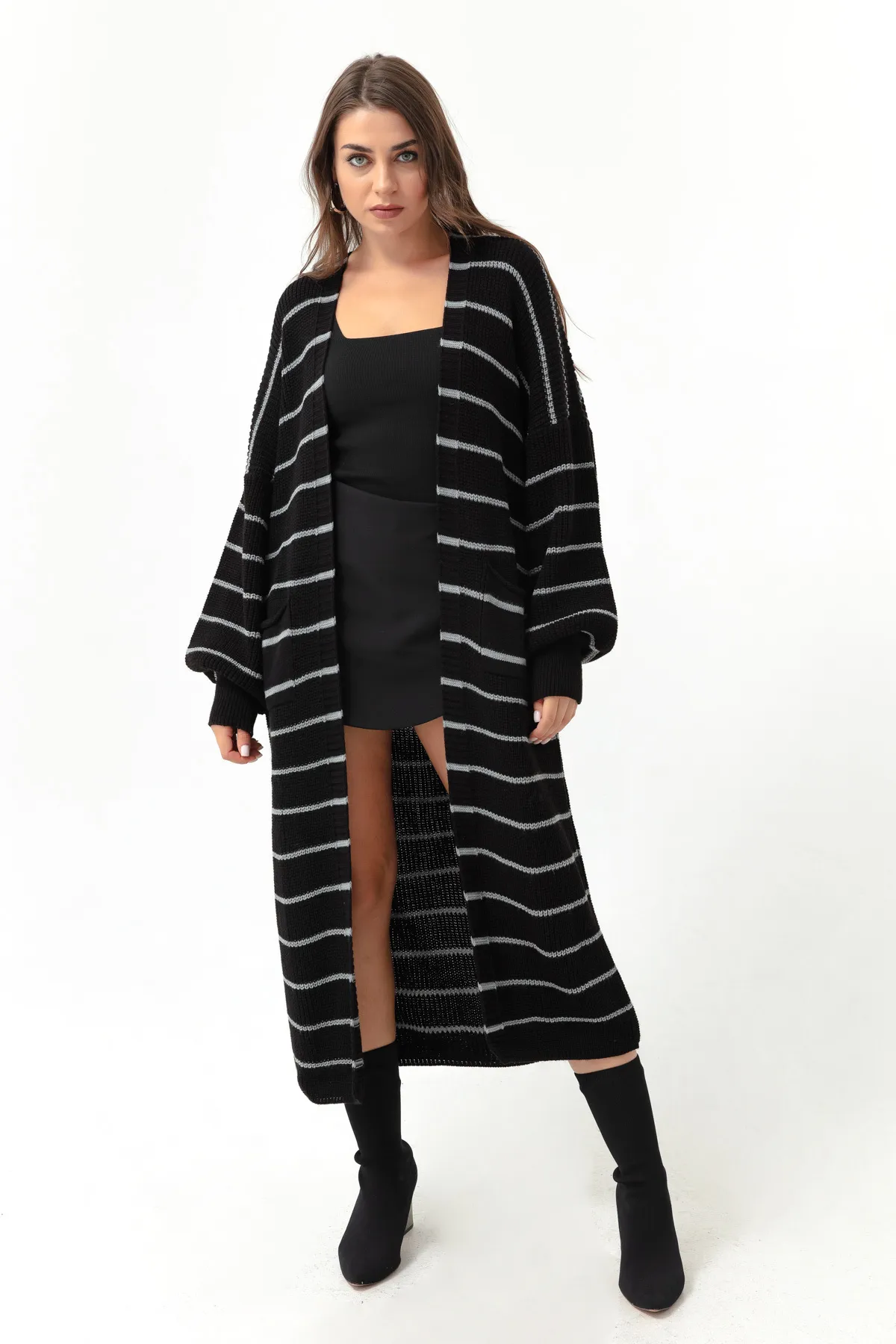 Lafaba  Schwarz-grauer langer Strick-Cardigan mit Ballonärmeln für Damen