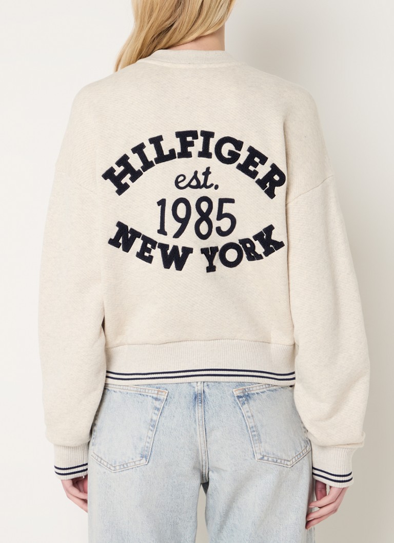 Jachetă de trening Tommy Hilfiger în stil universitar, cu logo brodat.
