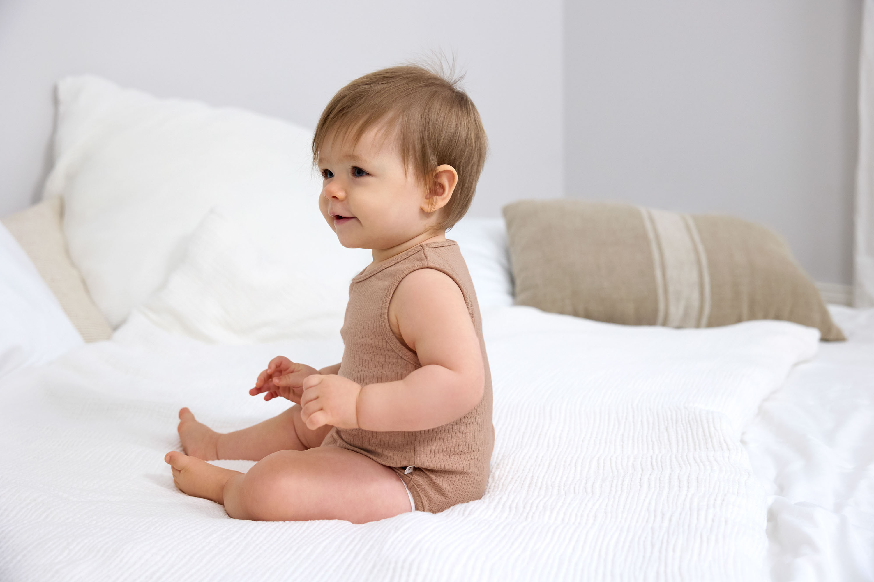 Baby Body - Ärmellos gerippt, Hellbraun