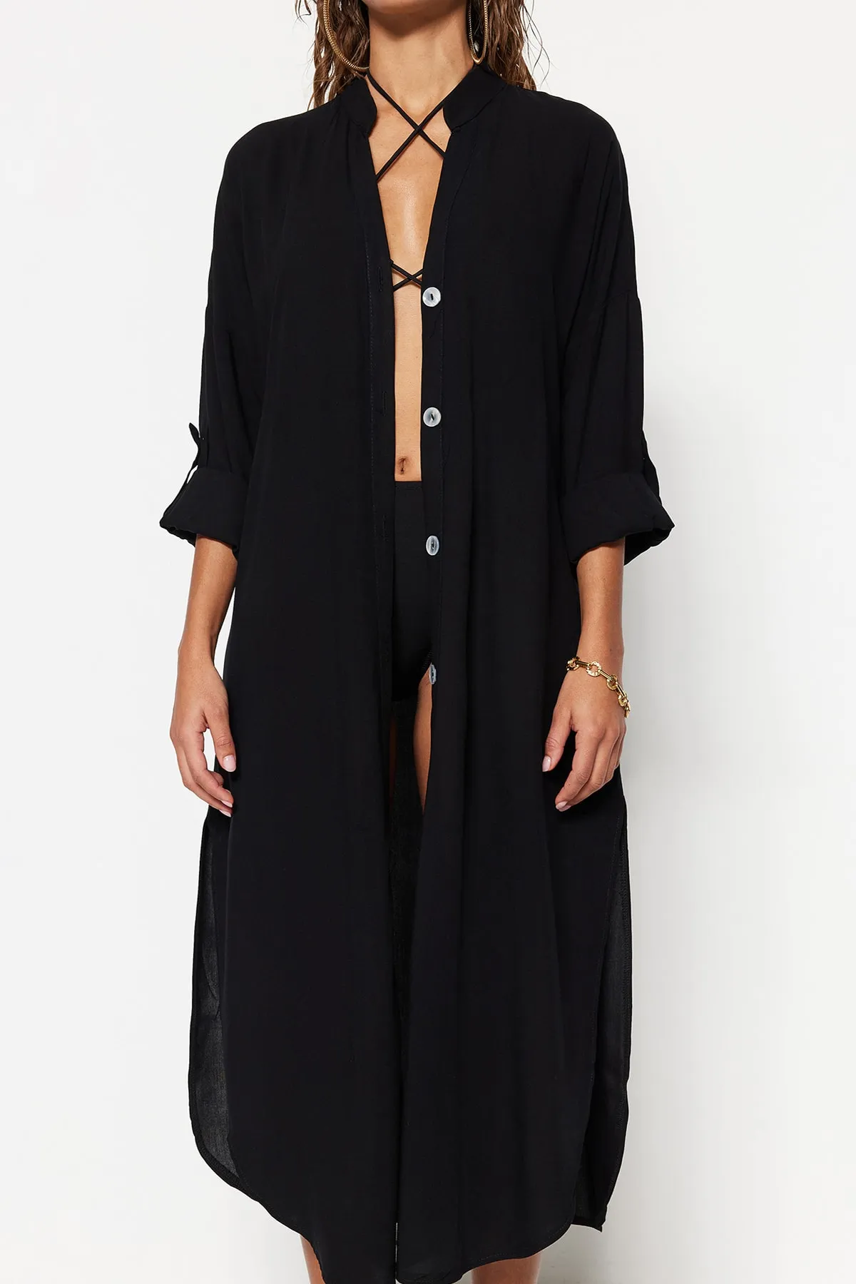 Trendyol Collection  Schwarzes Midi-Strandkleid mit gewebtem Schlitz TBESS21EL3318