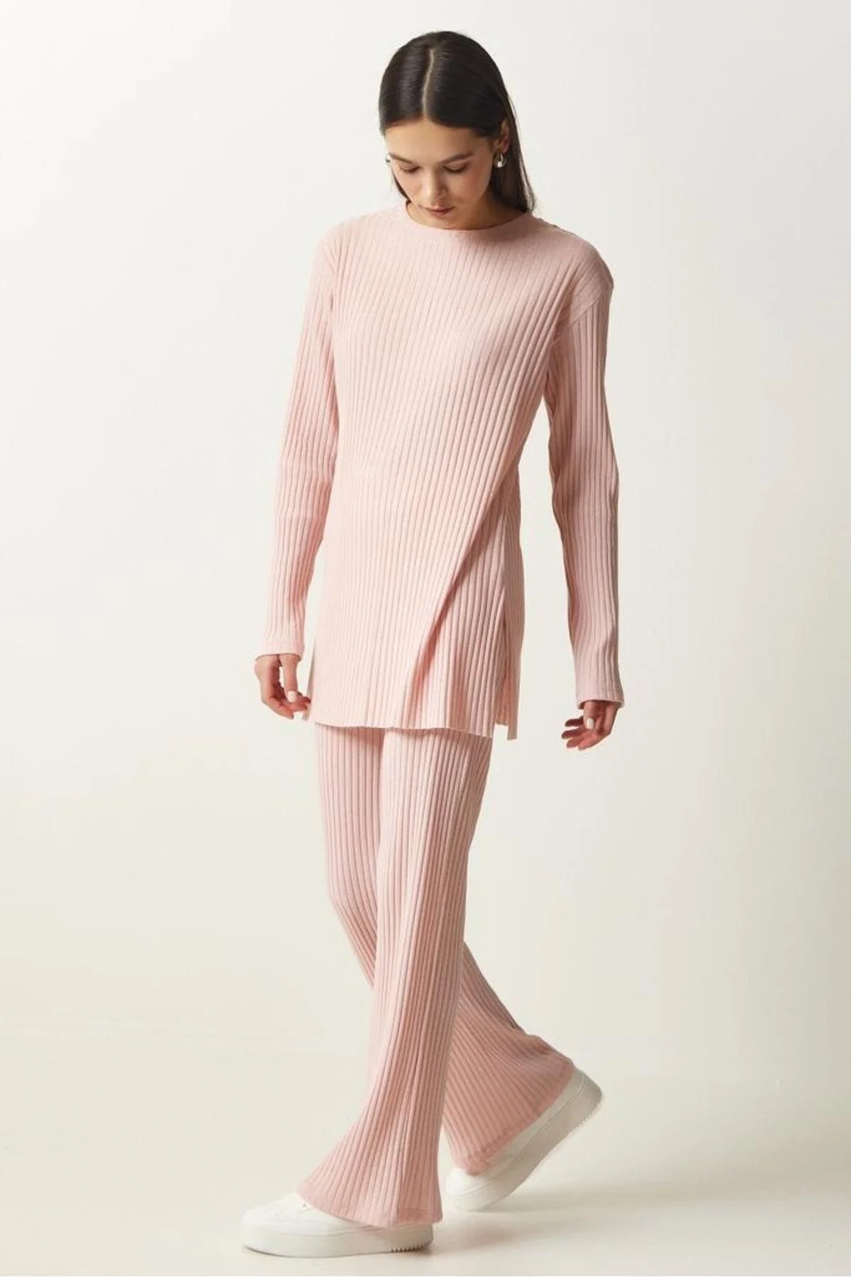 Know  Damen-Set aus schnurgebundener Strickbluse und Hose in Puderrosa