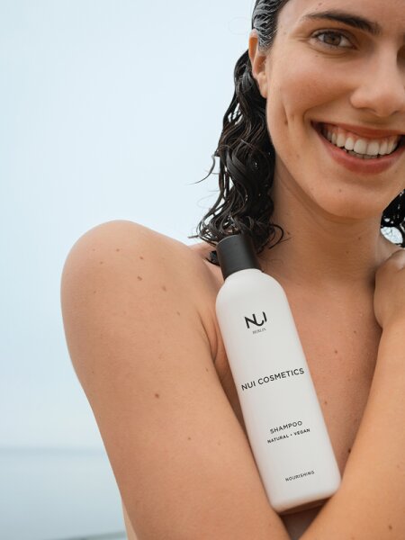 NUI Cosmetics Moisture & Shine Shampoo