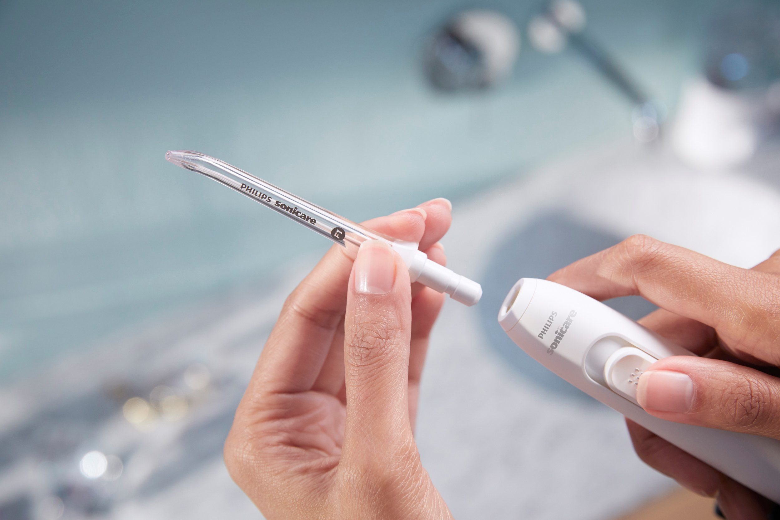 Philips Sonicare Mundduschen-Ersatzdüse F1 Standard nozzle HX3042/00, angewinkelte Form, kompatibel mit jeder Philips Sonicare Powerflosser