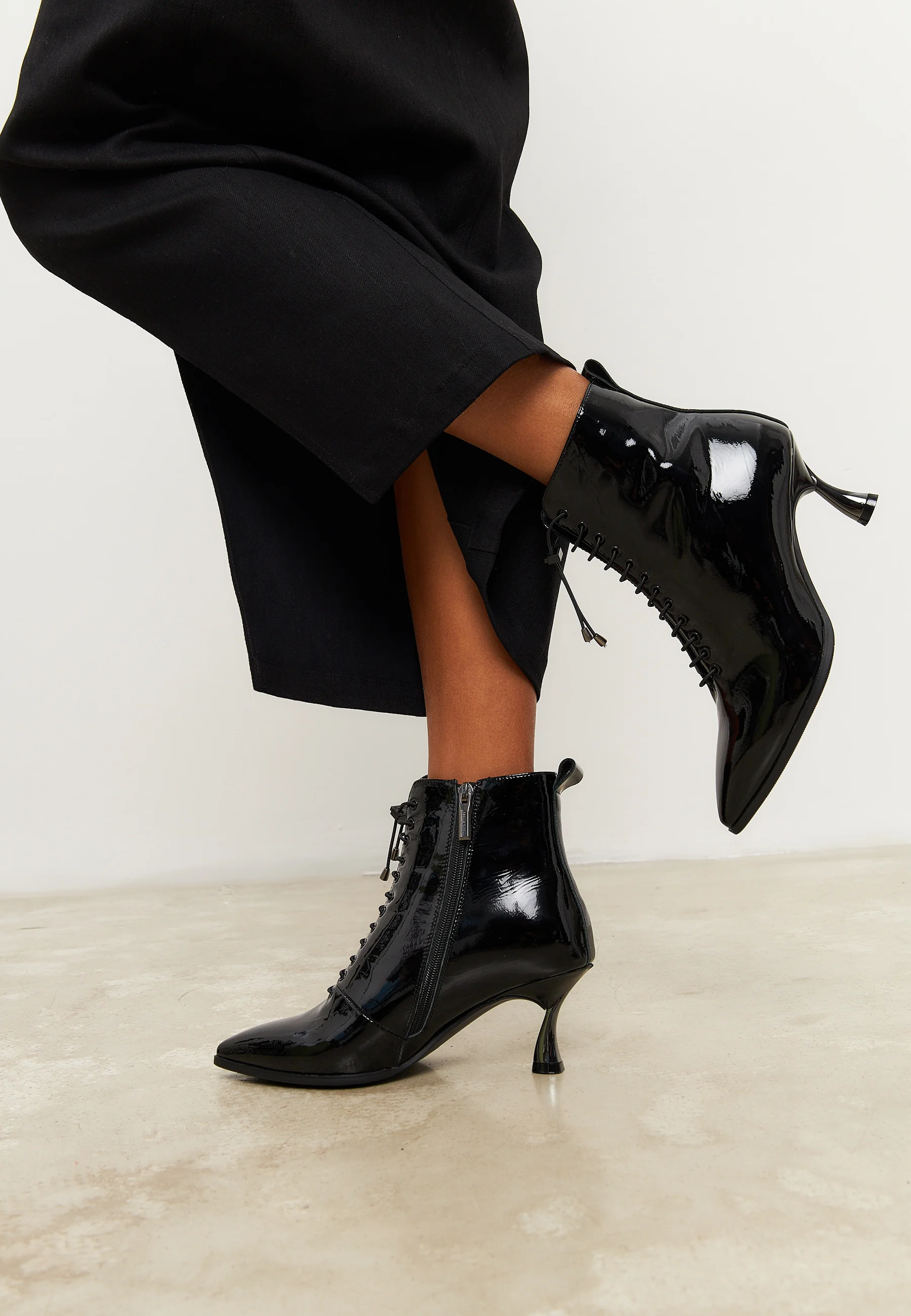 Botines con cordones Cesare Gaspari