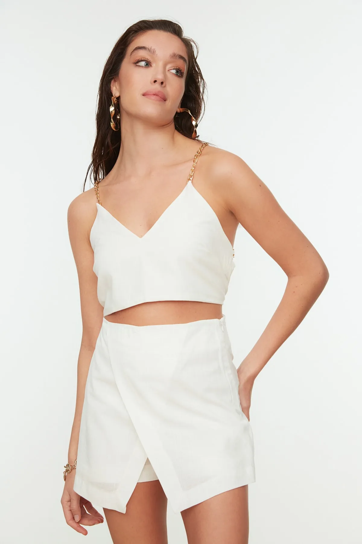 Trendyol Collection  Shorts - Weiß - Mittlerer Bund
