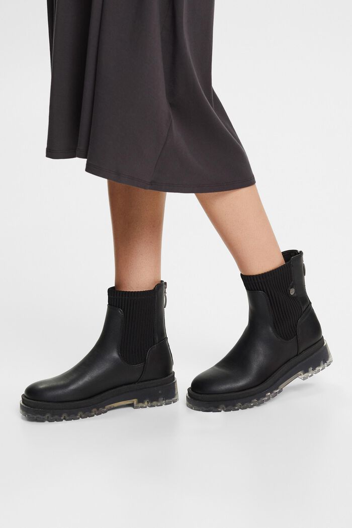 Grobe Boots in Lederoptik