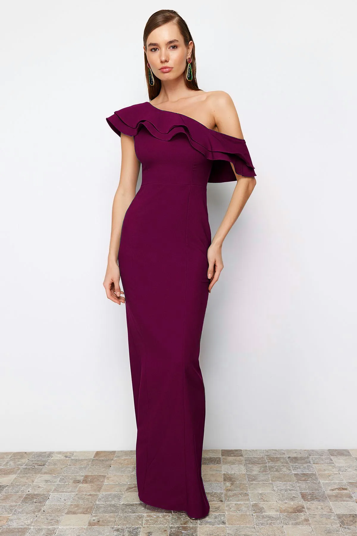 Trendyol Collection  Pflaumenfarbenes, tailliertes Abendkleid und Abschlussballkleid - TPRSS24AE00066