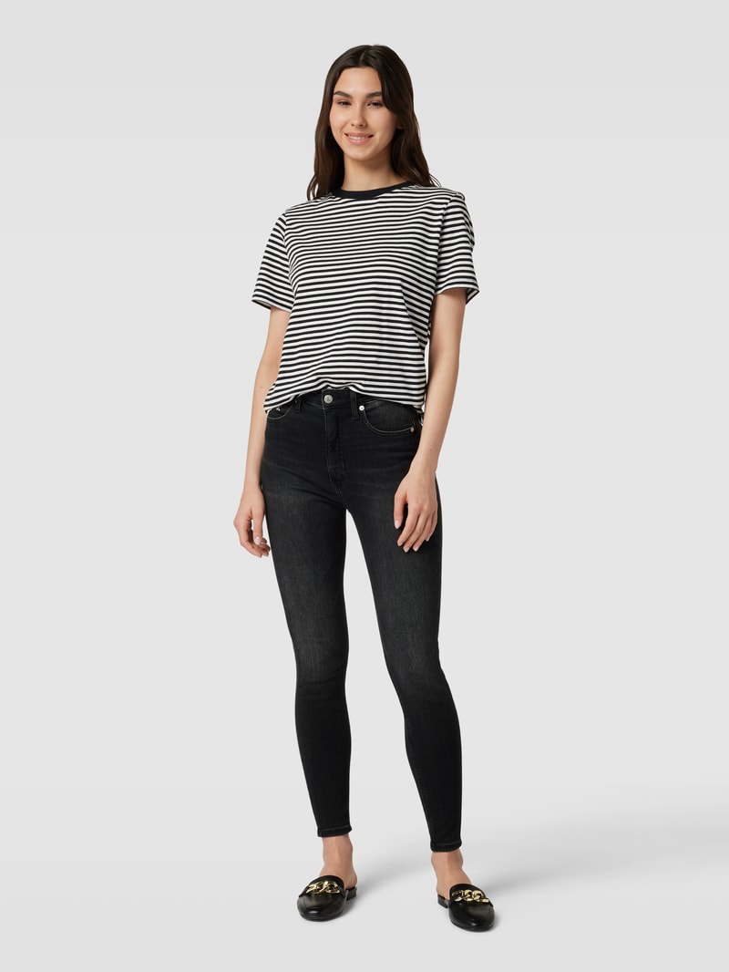High Rise Jeans mit Label-Stitching in black