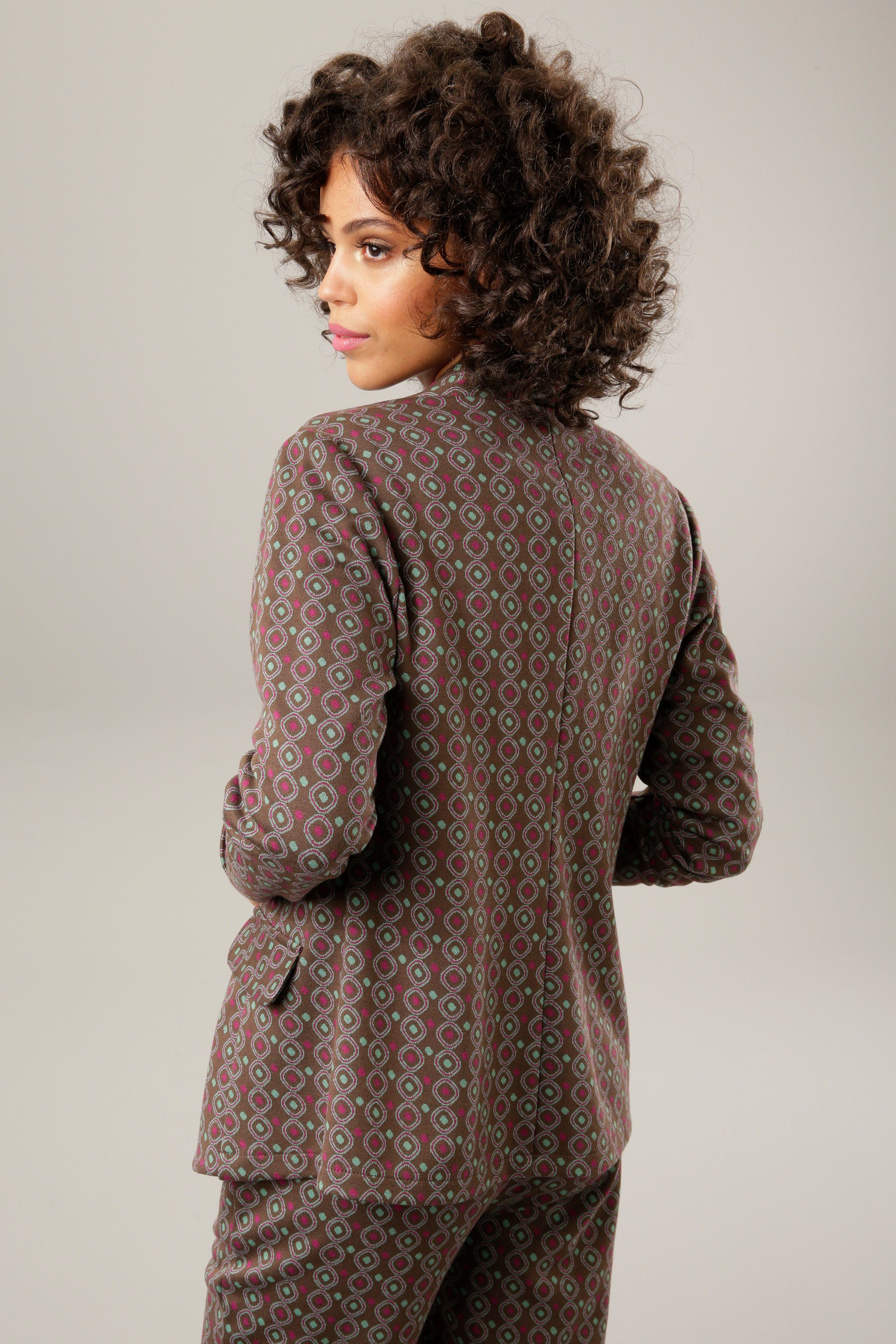 Aniston CASUAL Sweatblazer mit farbenfrohem, graphischem Muster
