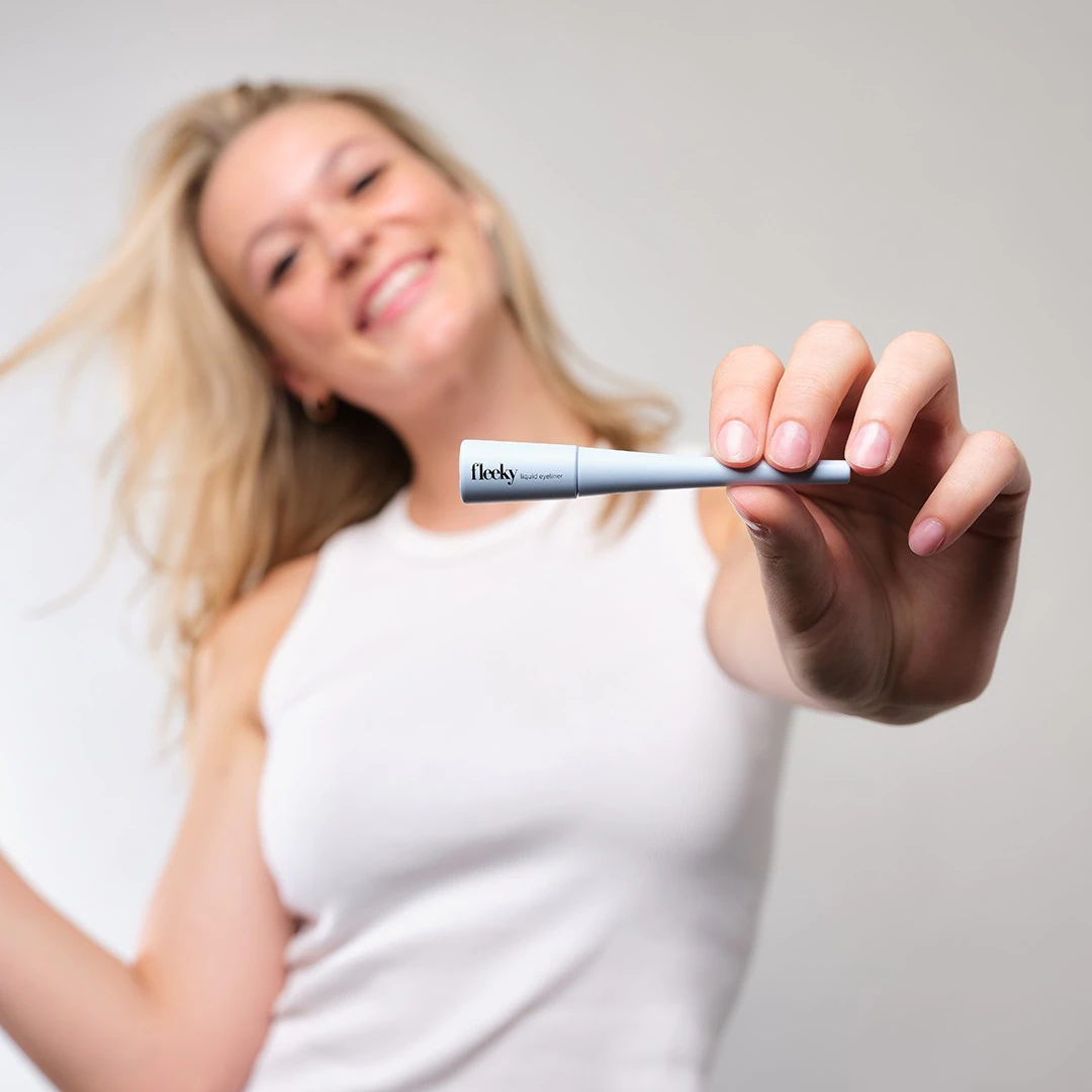 Tekuté očné linky Fleeky Black – pre podmanivé oči