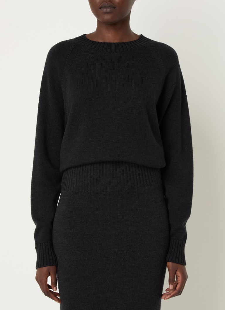 Tricou tricotat MaxMara Salvia, confecționat din lână virgină fină.