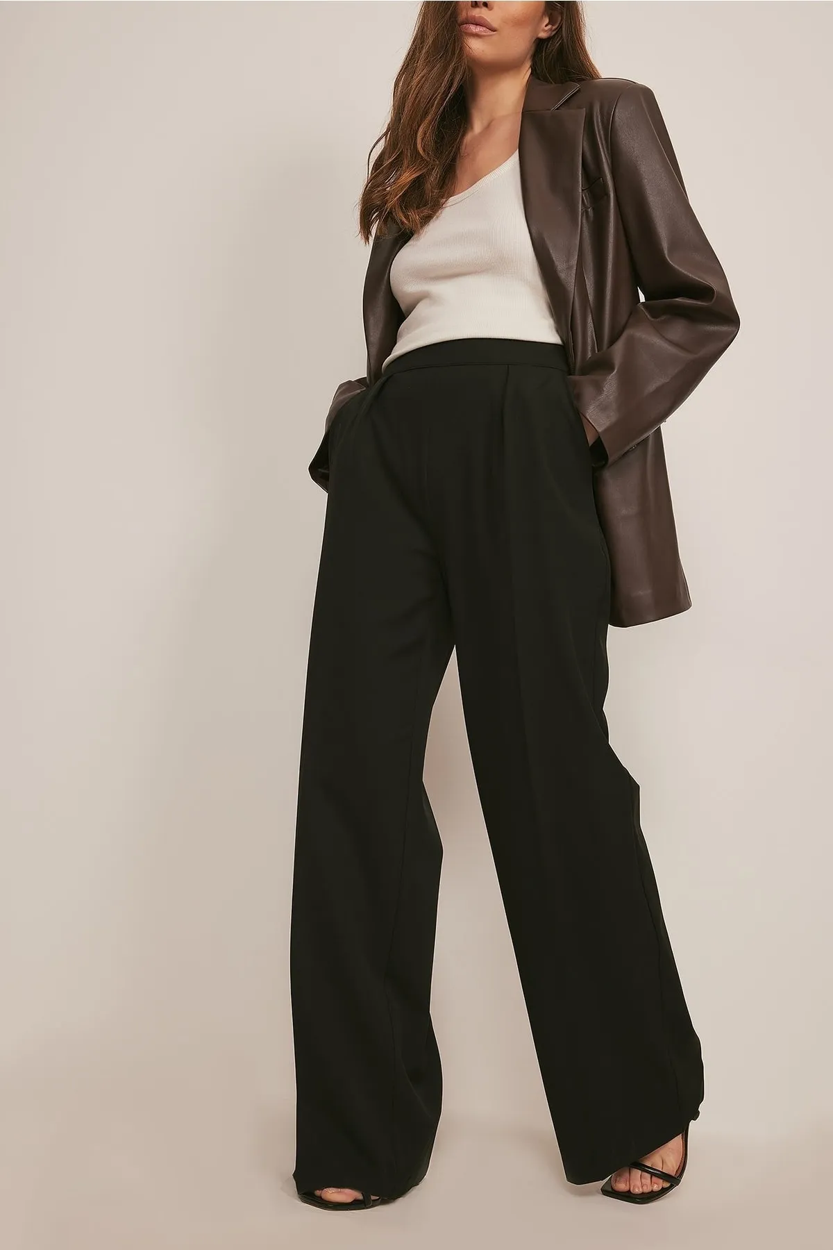 NA-KD  Anzughose mit hoher Taille und weitem Bein
