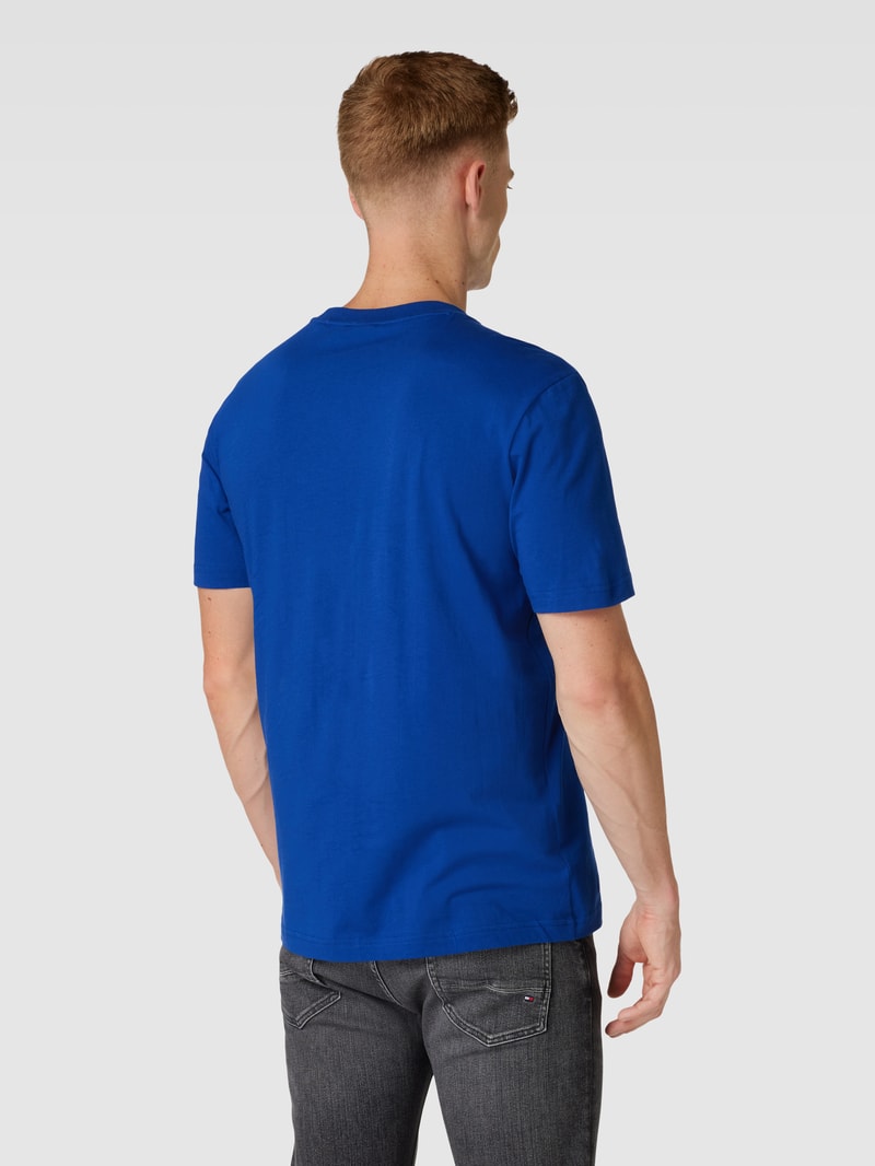 T-Shirt aus Baumwolle mit Label-Detail in royalblau