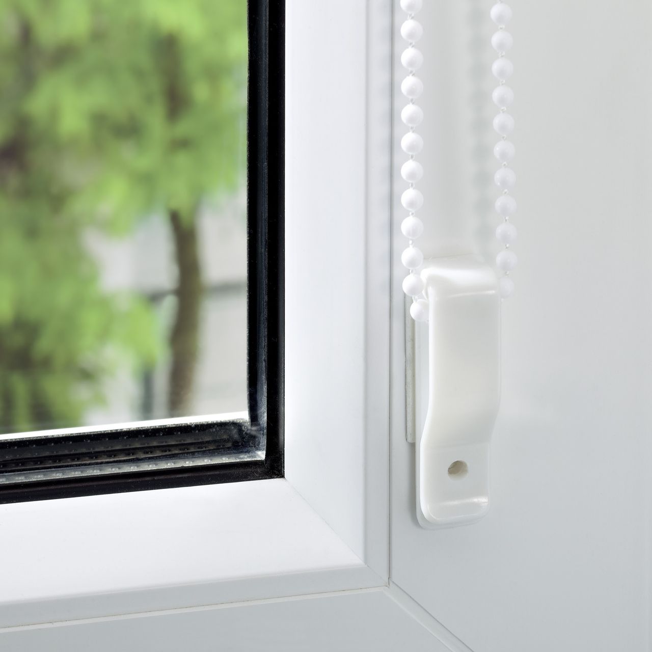 Lichtblick Thermo-Rollo Klemmfix, ohne Bohren, Verdunkelung - Weiß, 70 cm x 150 cm (B x L)