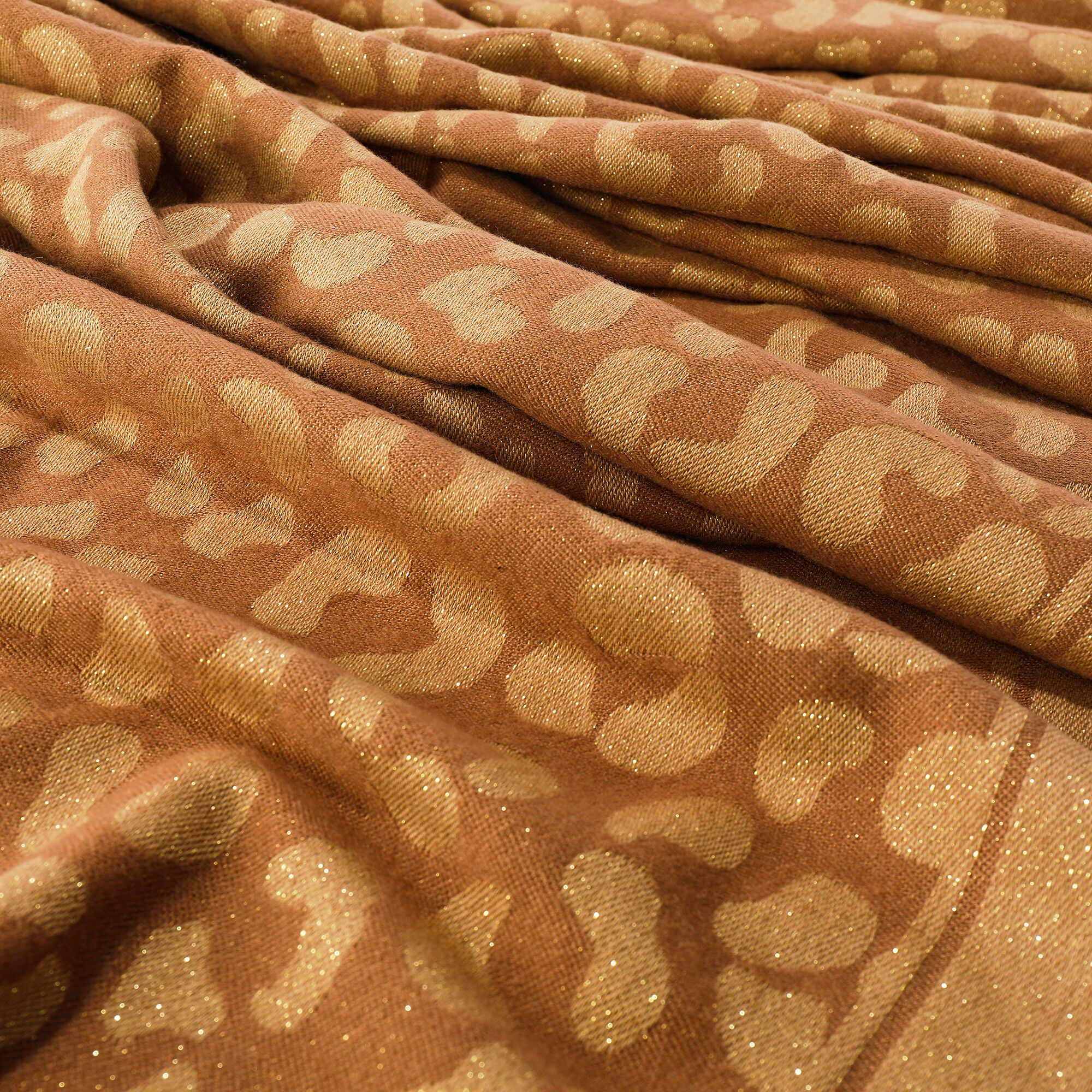 Echarpe motif peau de bête, fil brillant