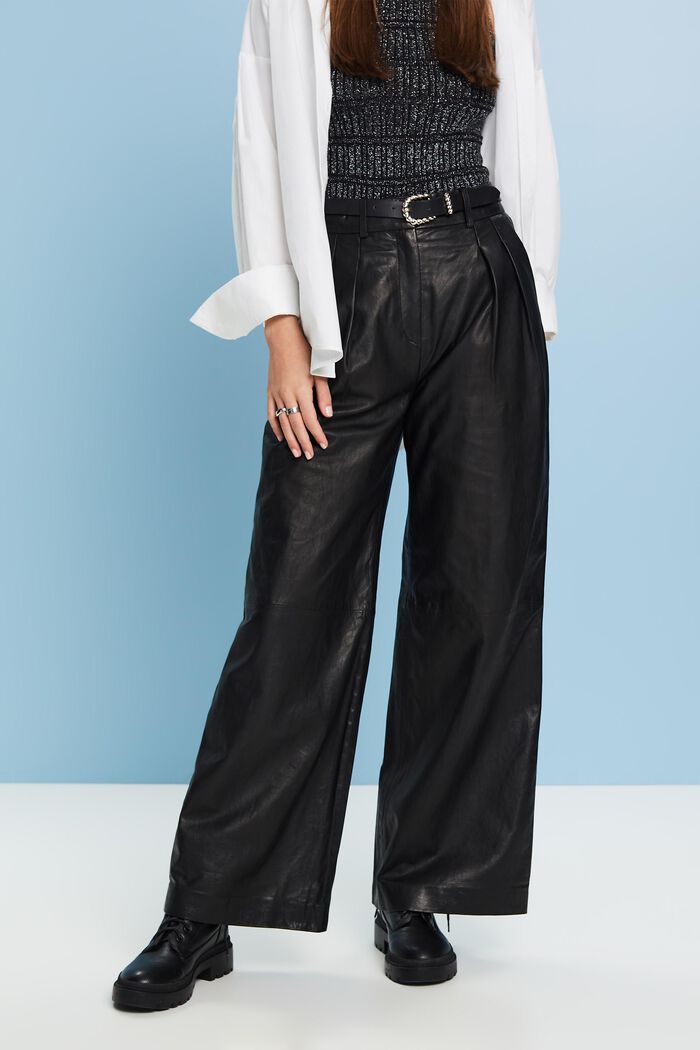 Lederhose mit weitem Bein