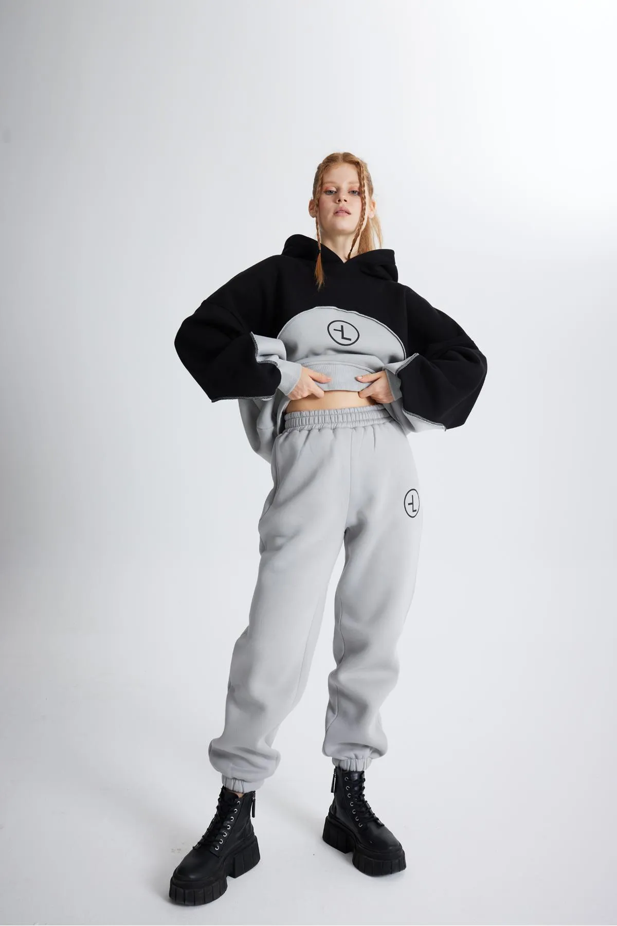 HOLLY LOLLY  Erhöhte 3-Faden-Stoff-Revenge-Jogginghose in Grau