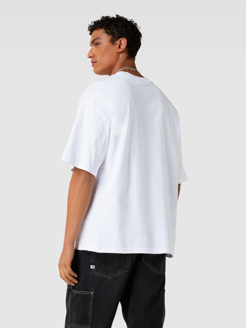 Oversized T-Shirt mit überschnittenen Ärmeln in weiß