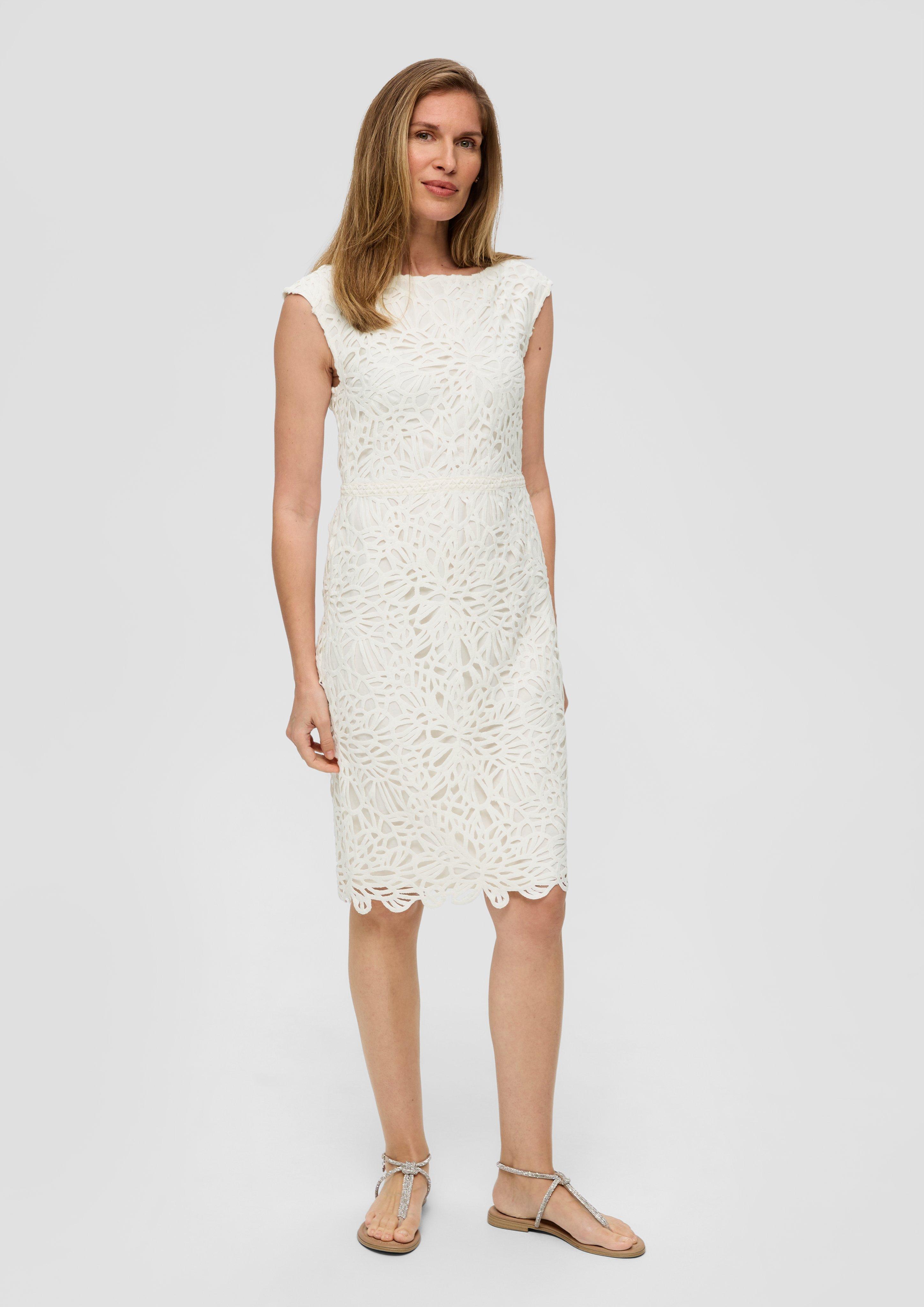 Tailliertes Spitzenkleid  2145068-0200