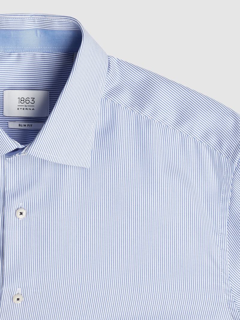 Slim Fit Business-Hemd aus Baumwolle in royalblau