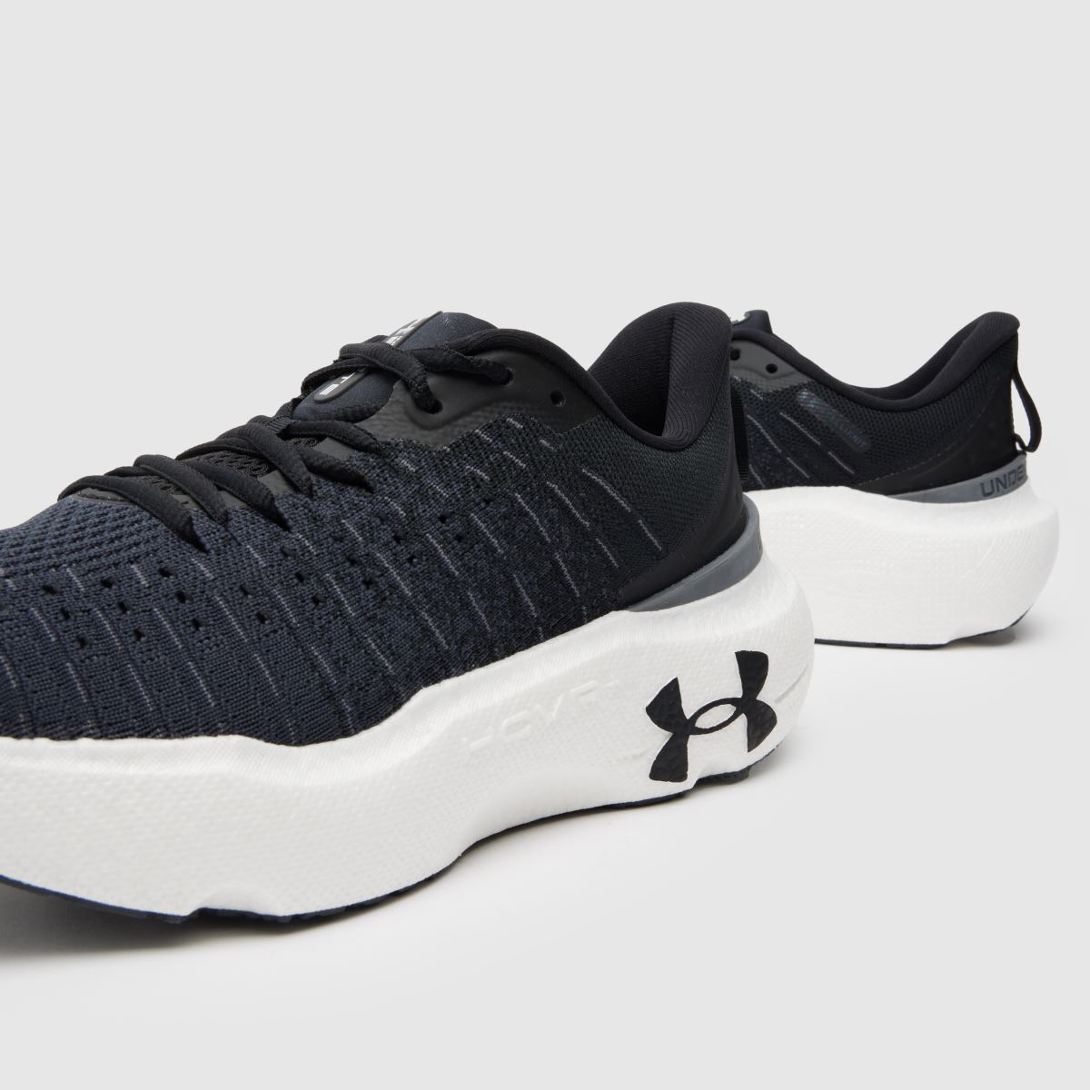 Under Armour infinite elite cipők fekete-fehér színben
