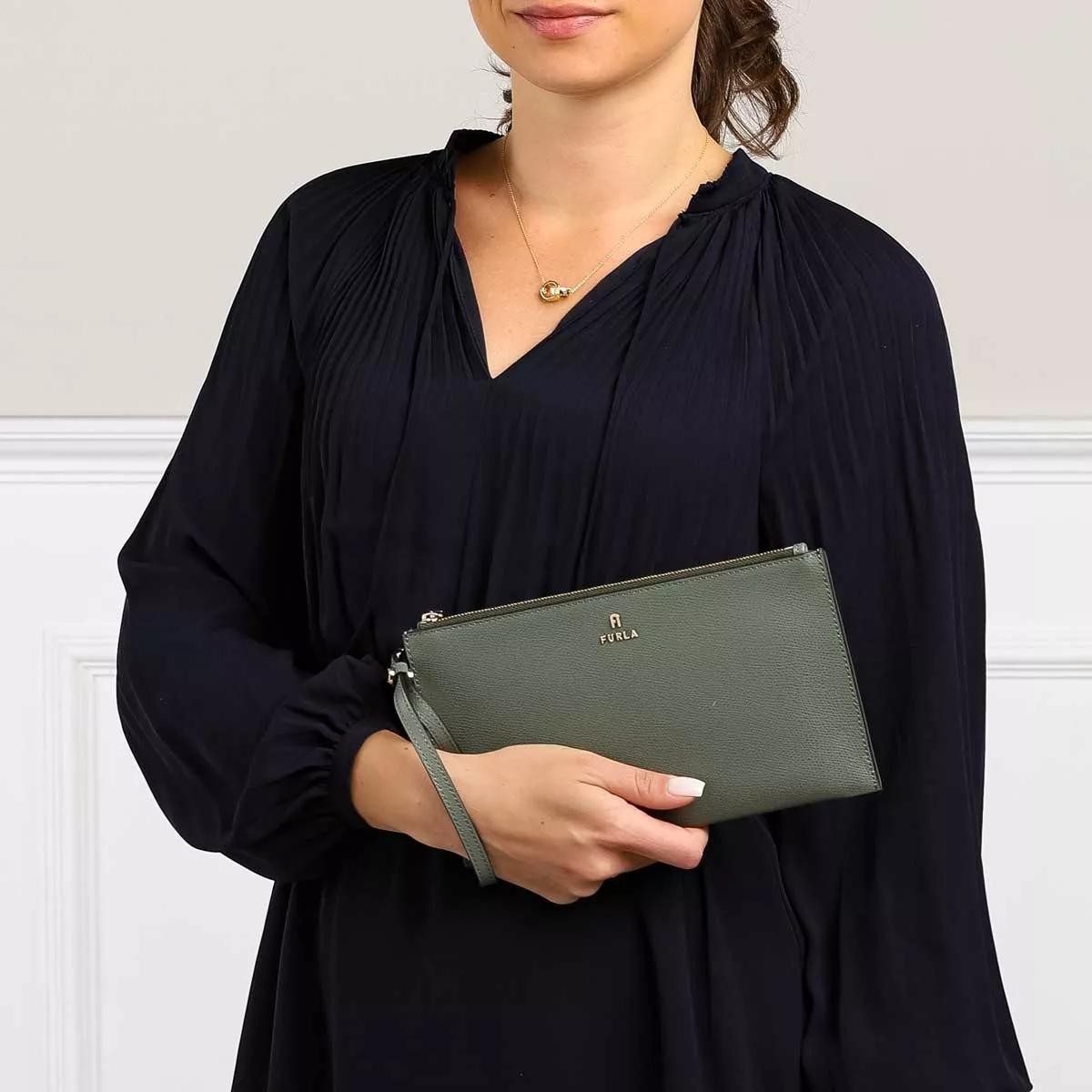 FURLA Handtaschen grün Clutch