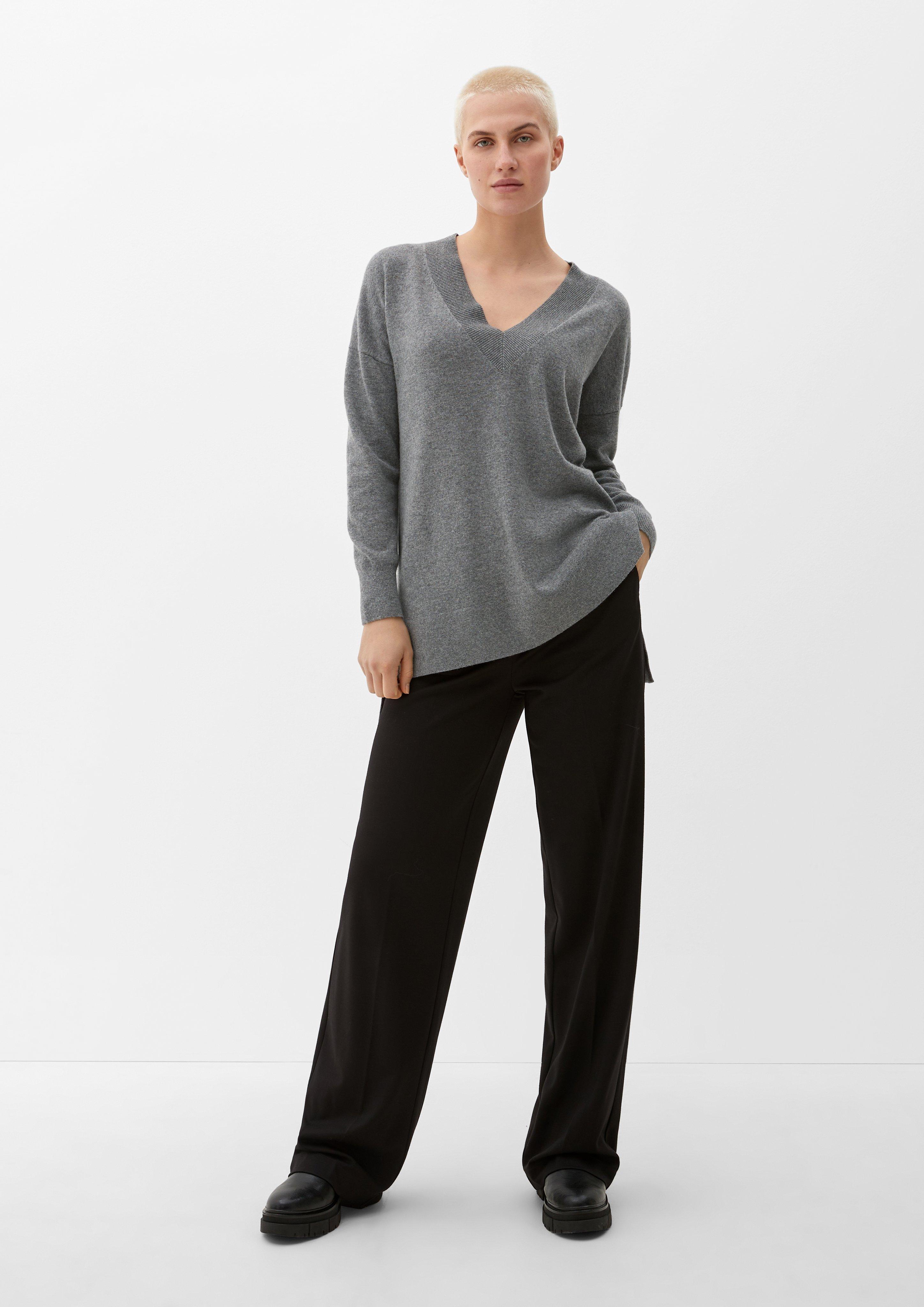Kaschmirpullover mit V-Ausschnitt  2123894-9730