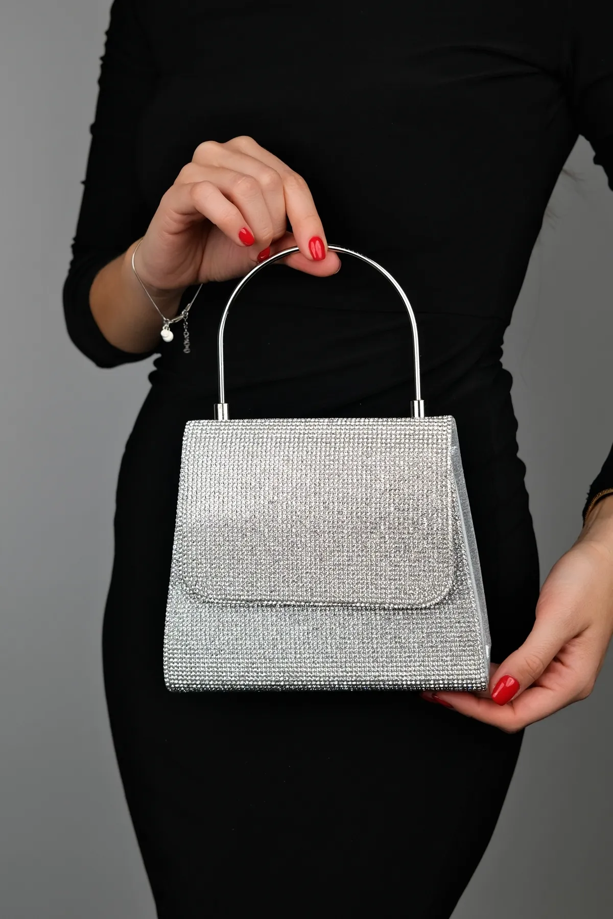 LuviShoes  LAMAYA Damen Handtasche mit silbernem Stein