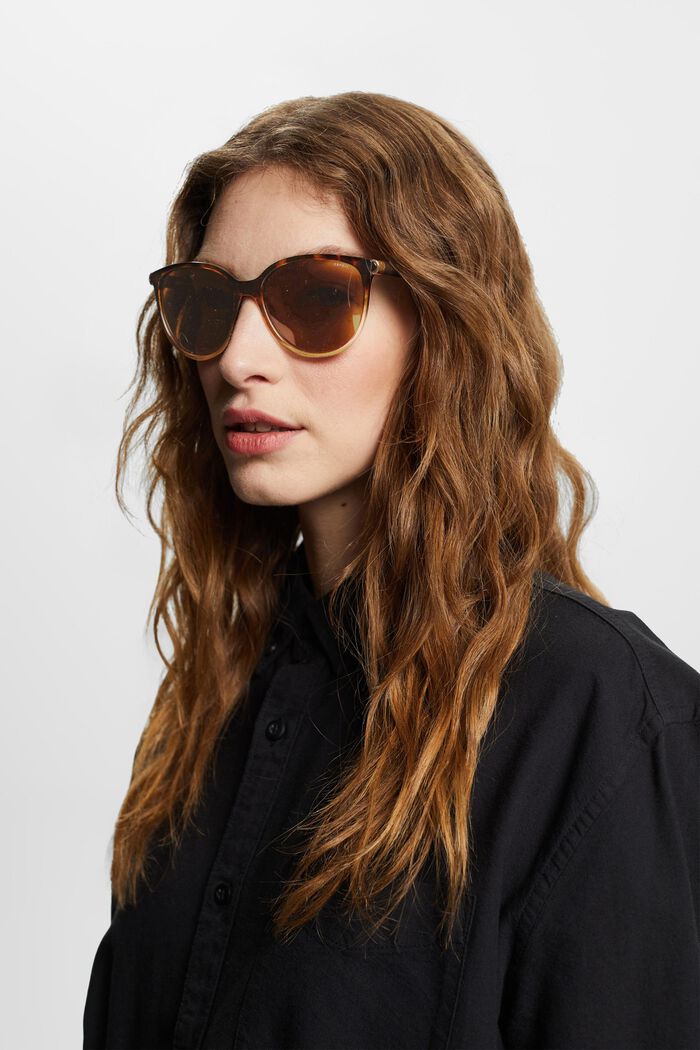 Sonnenbrille mit polarisierten Gläsern