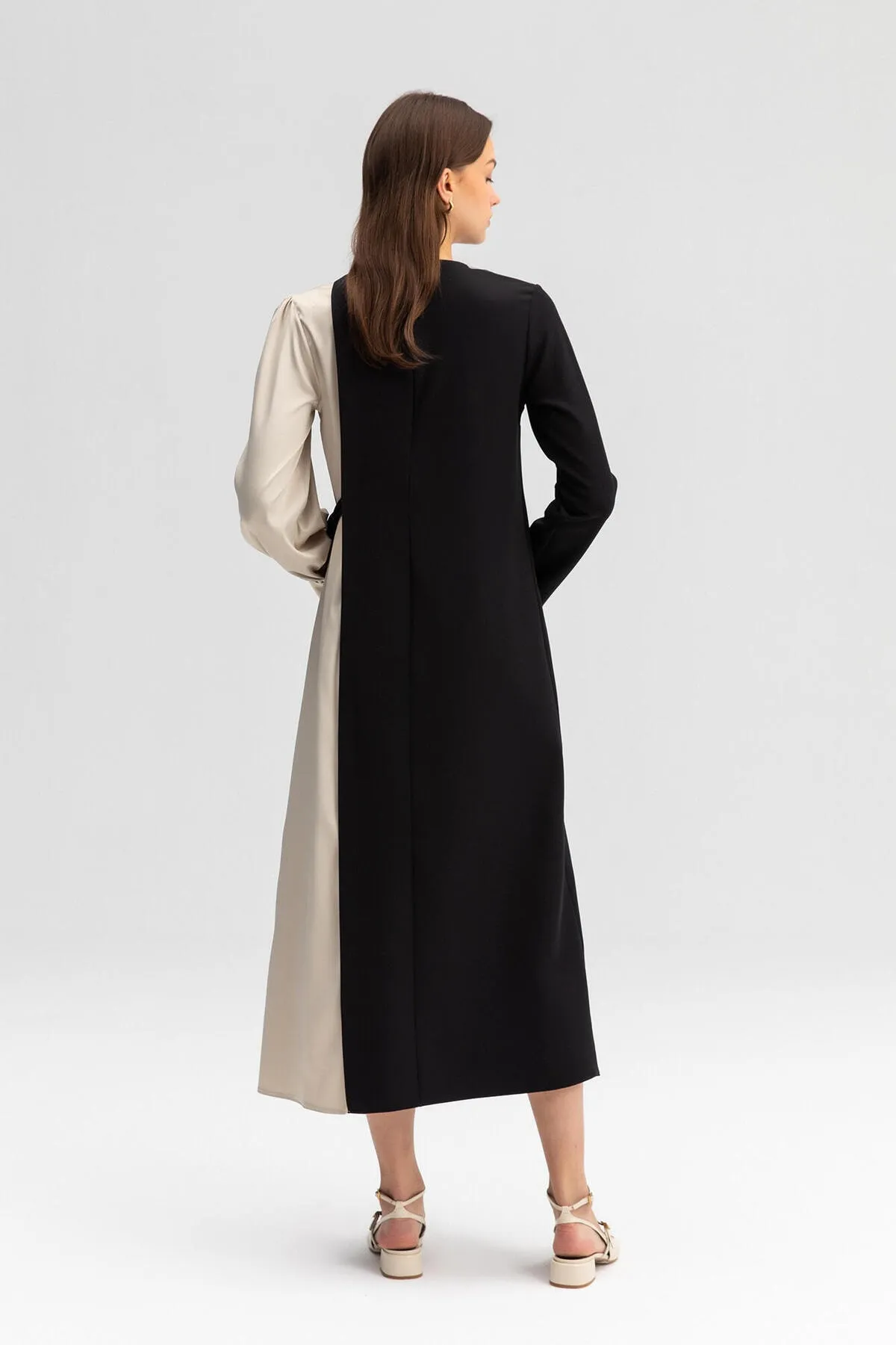 Touché Privé  KLEID IN KONTRASTFARBE