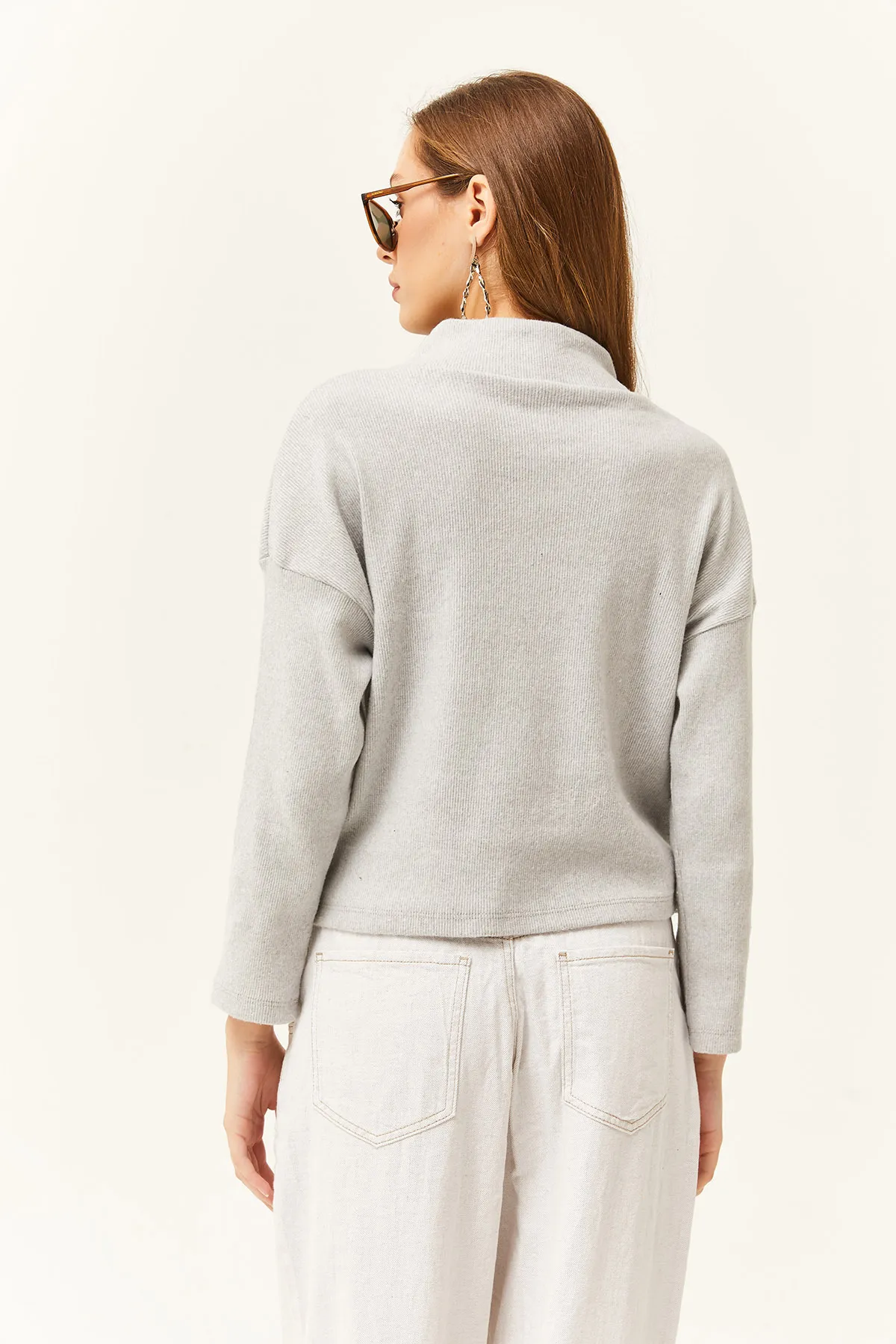 Olalook  Hellgraues Sweatshirt mit Stehkragen und Reißverschluss für Damen