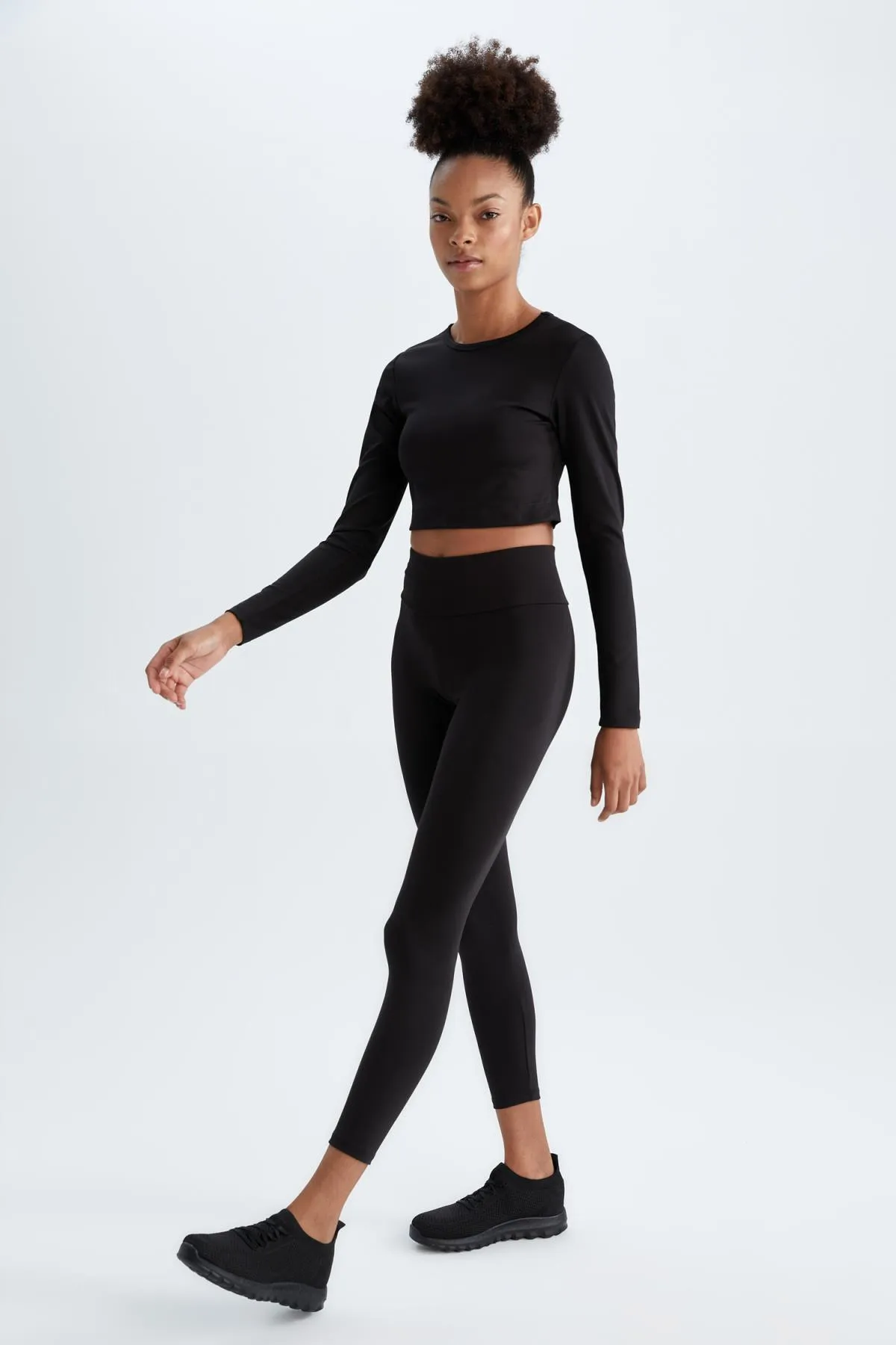DeFacto  Sport-Leggings mit hoher Taille und Wärmerückgewinnung in schmaler Passform – Innenseite aus weichem Fell, Knöchellänge