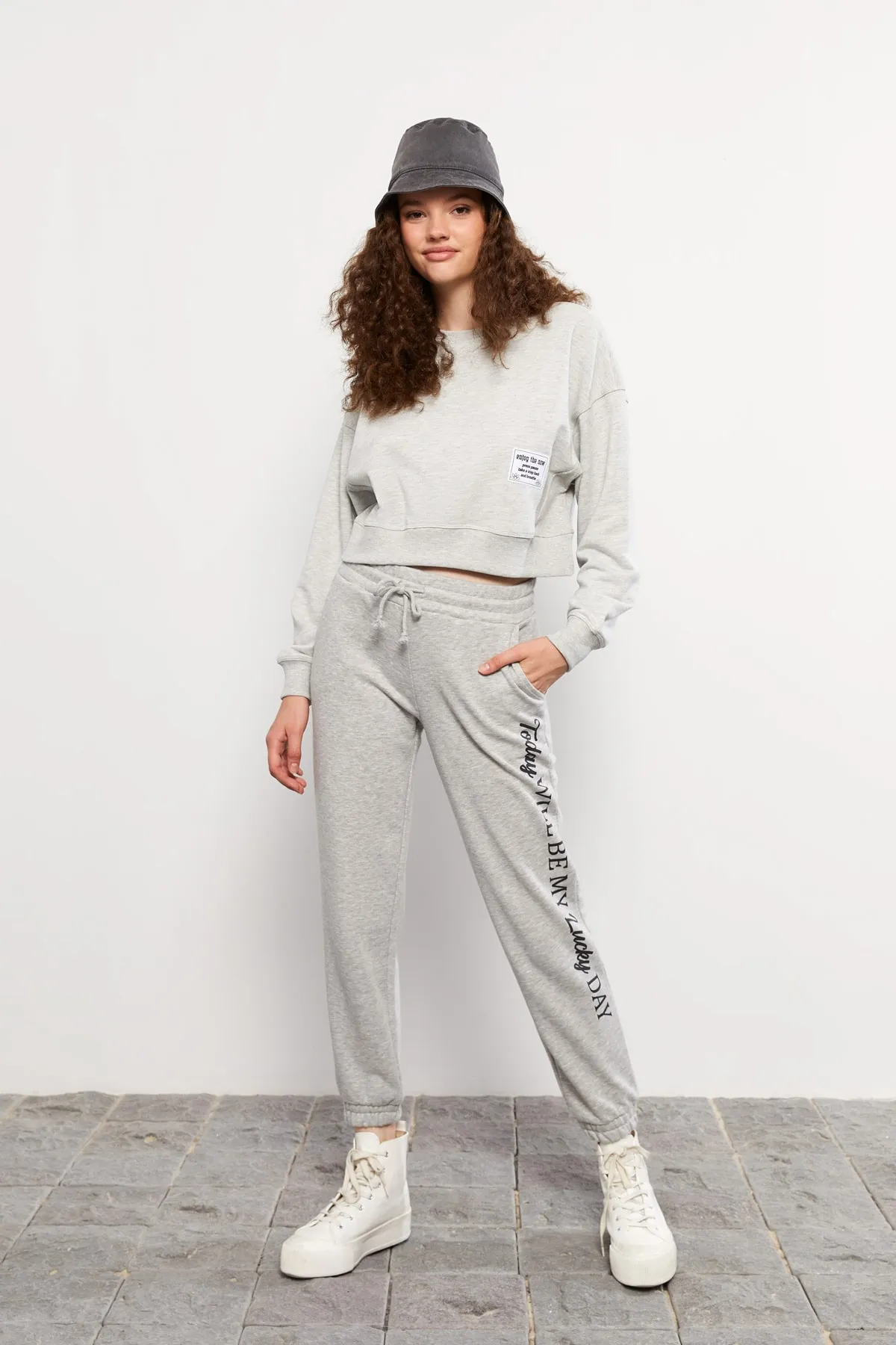LC Waikiki  Jogginghose - Grau - Relaxed