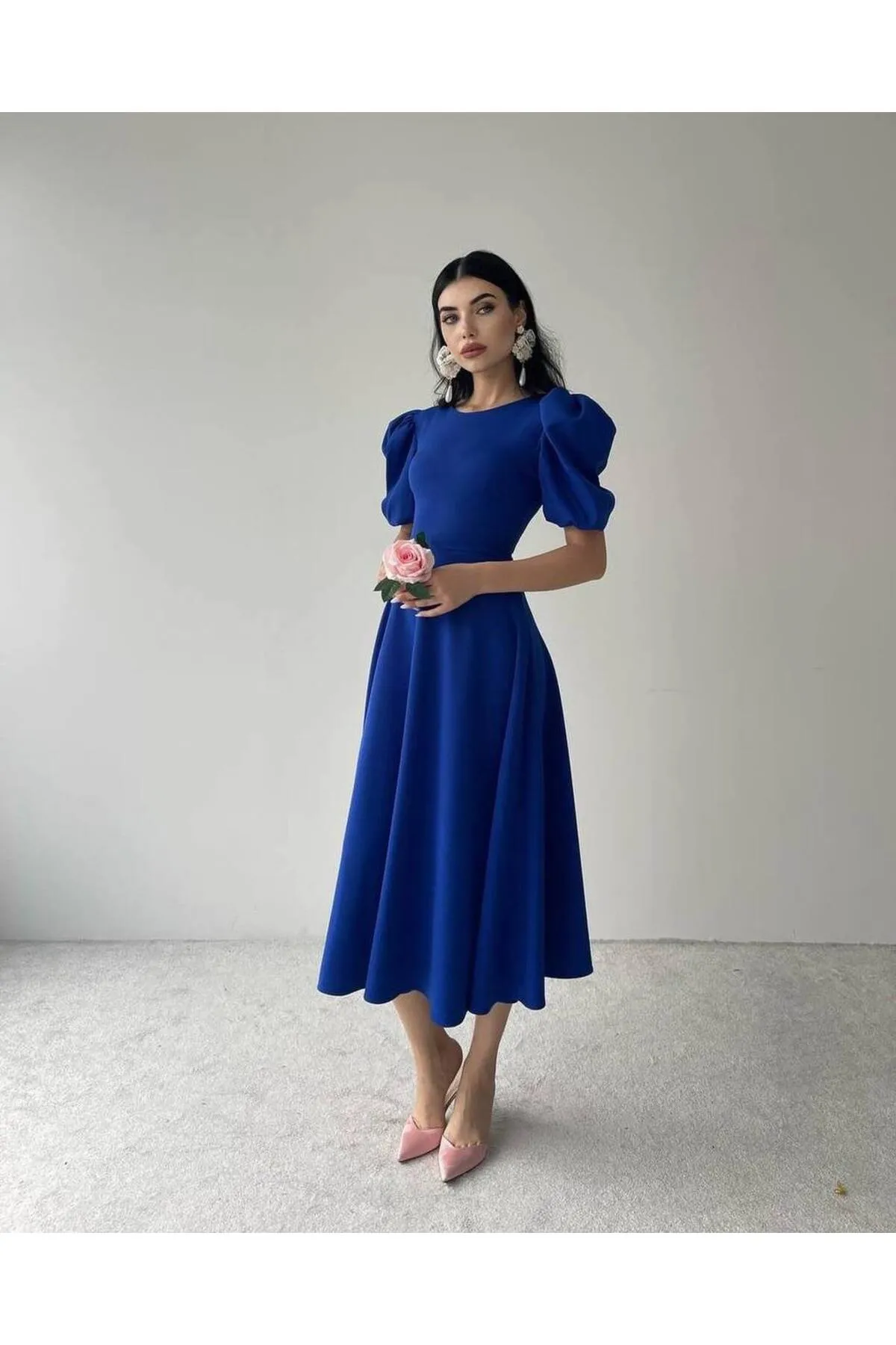 SONREİR  MIDIKLEID MIT WASSERMELONEN-ÄRMELENDETAIL
