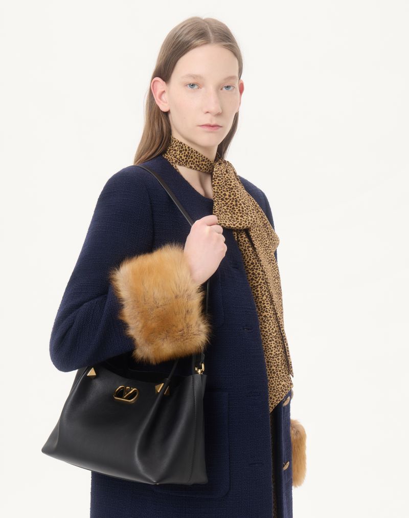 Bolsa de compras pequena em couro macio Valentino Garavani