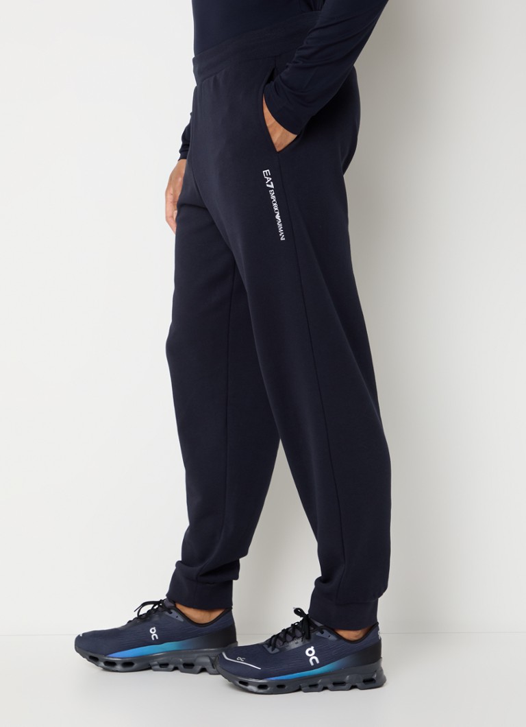 Pantaloni de trening slim fit cu buzunare laterale de la Emporio Armani