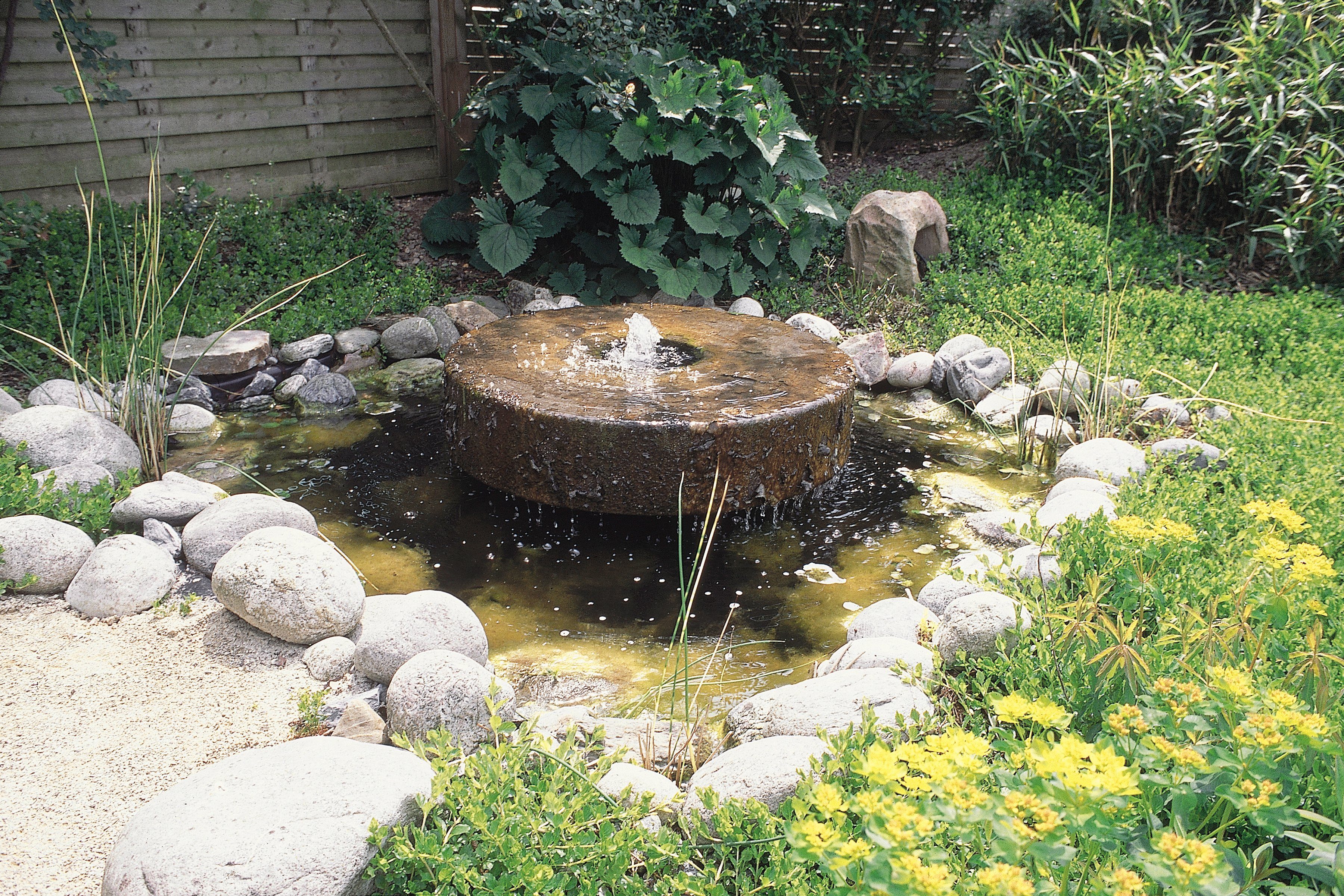 Pontec Springbrunnenpumpe PondoCompact 2000, 2.000 l/h
