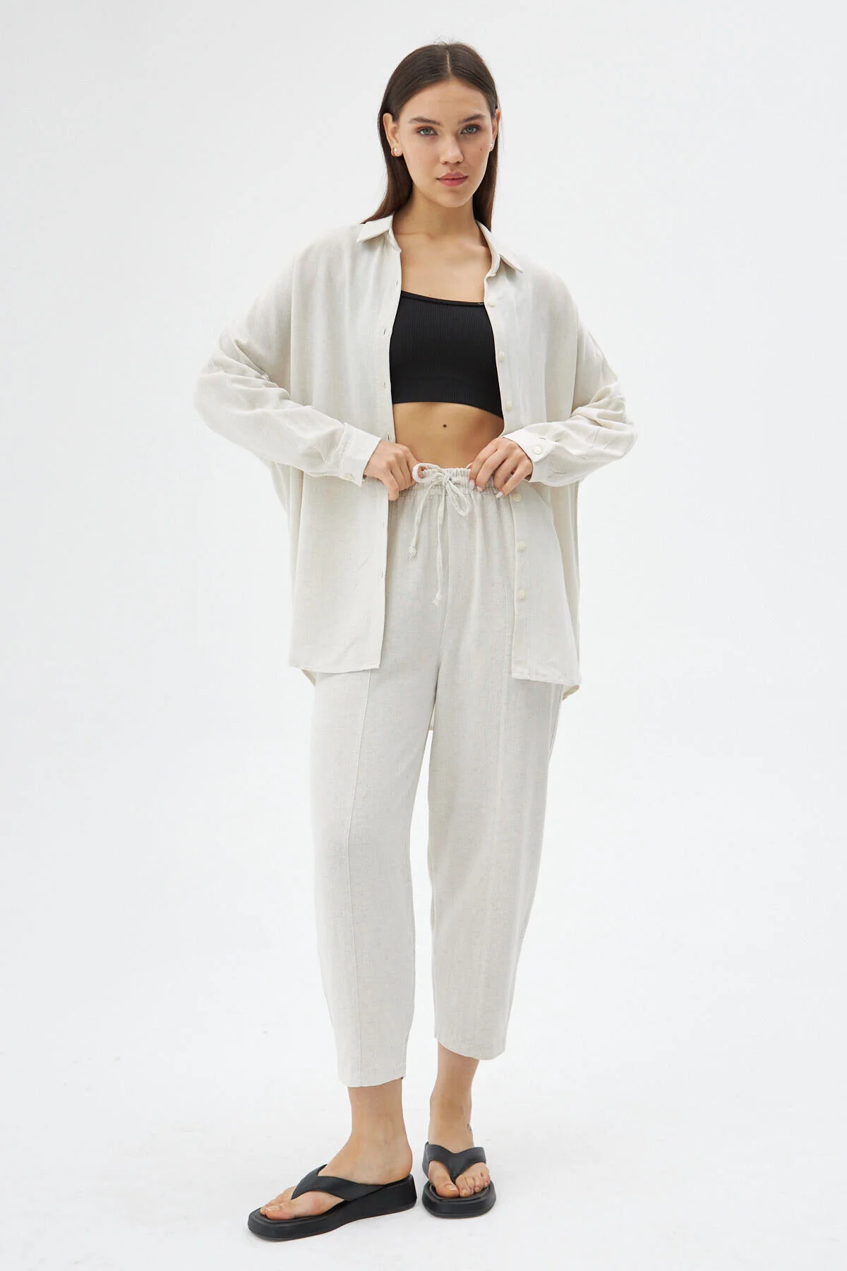 Laluvia  Steinfarbenes Leinenhemd, Shalwar-Hose, Oberteil und Unterteil im Set