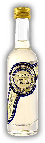 Lantenhammer Holzfass Enzian 0,05 Liter Lantenhammer Holzfass Enzian 0,05 Liter Diese Bayrische Spezialität ist nach traditioneller Methode hergestellt. 0,05	 Liter - Vol 40%