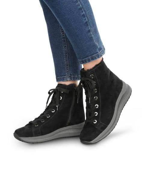 Schnürstiefelette