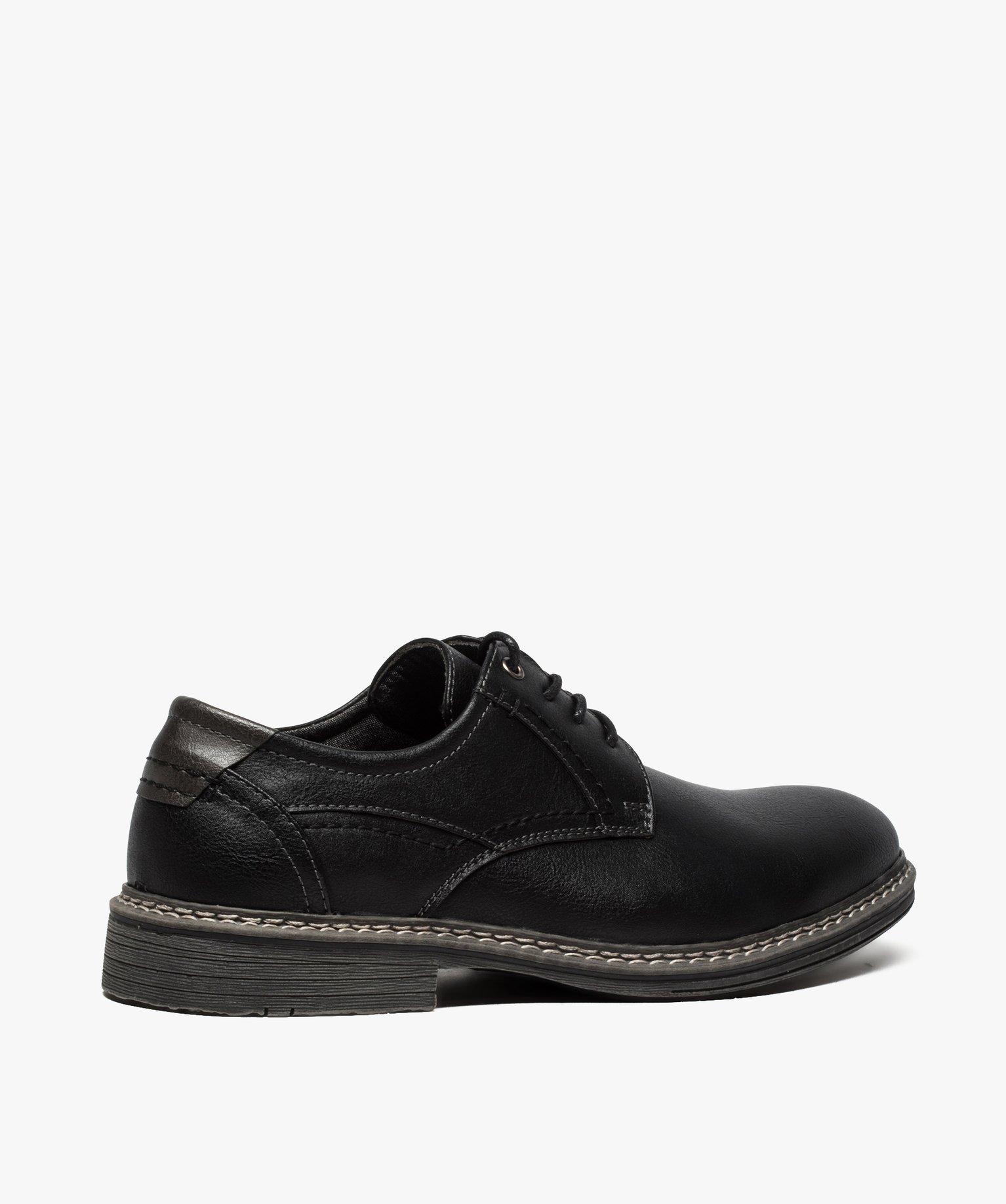Derbies homme avec un illet métallique et surpiqres noir | GEMO